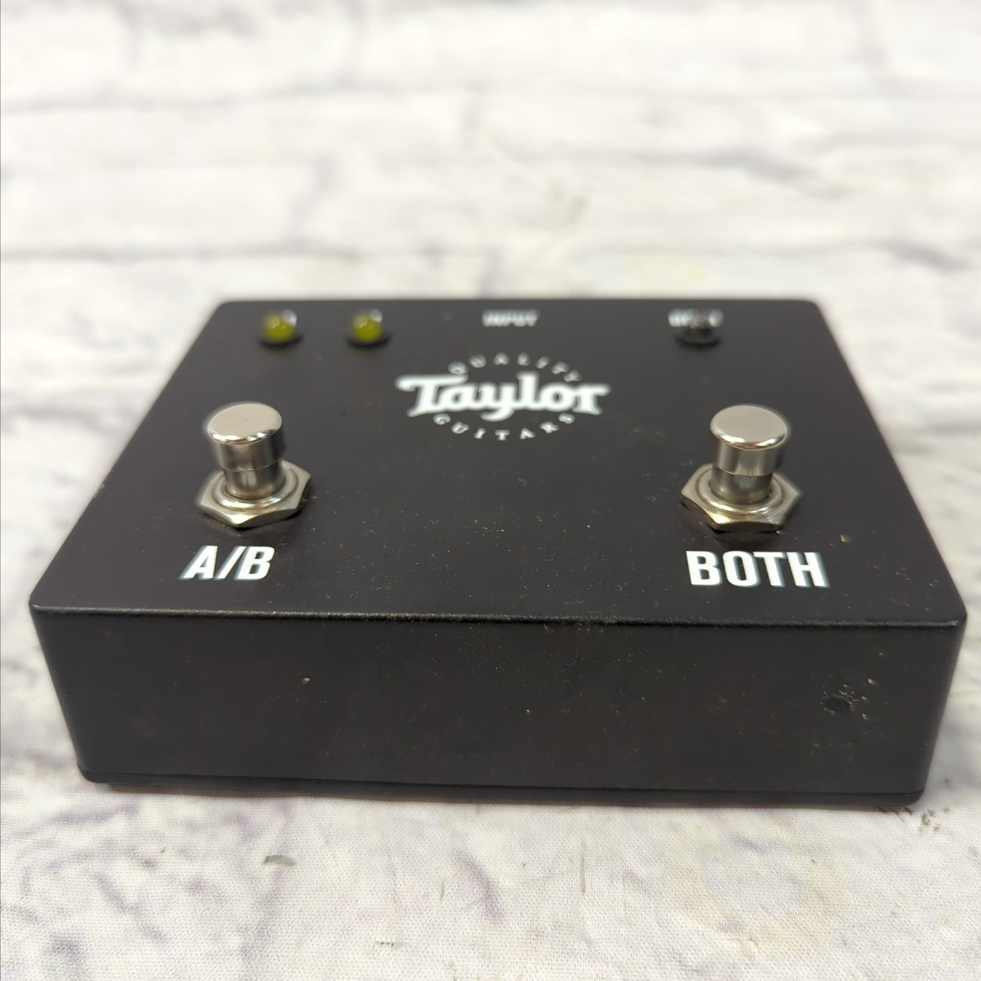 Taylor A/B Y Switch Footswitch - Evolution Music