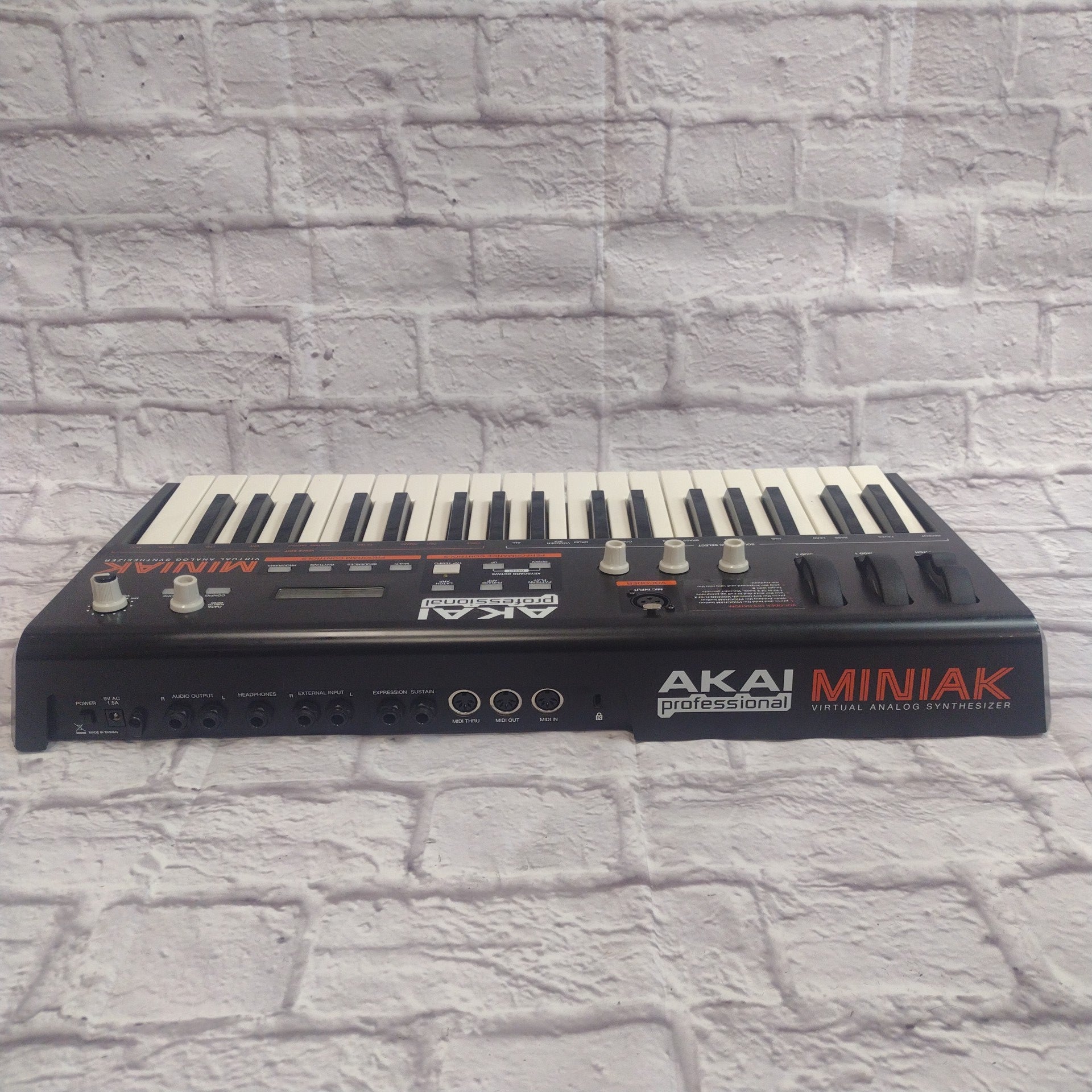 Akai Miniak Analog Synth