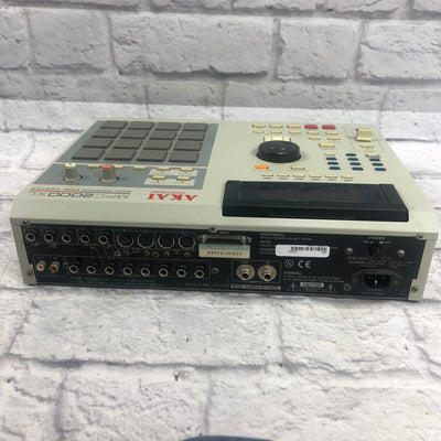 Akai MPC2000XL Production Center 32mb with 8 Outs