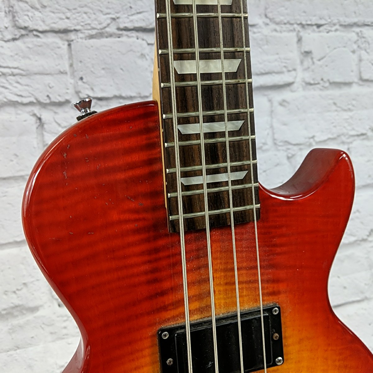 Epiphone Les Paul Bass 4 String Bass Guitar - Evolution Music
