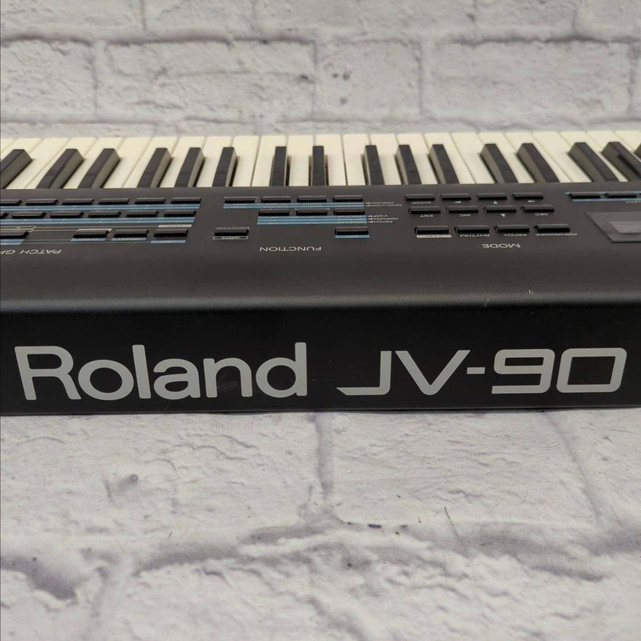 Roland JV-90 76-Key Expandable Synthesizer - Evolution Music