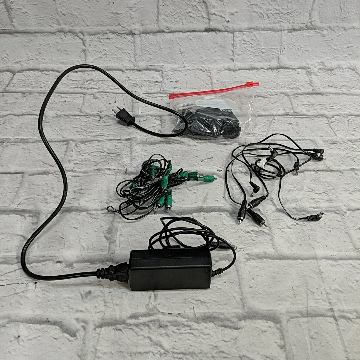 Temple Pedalboard with Eventide CIOKS Power Supply & LED Strip
