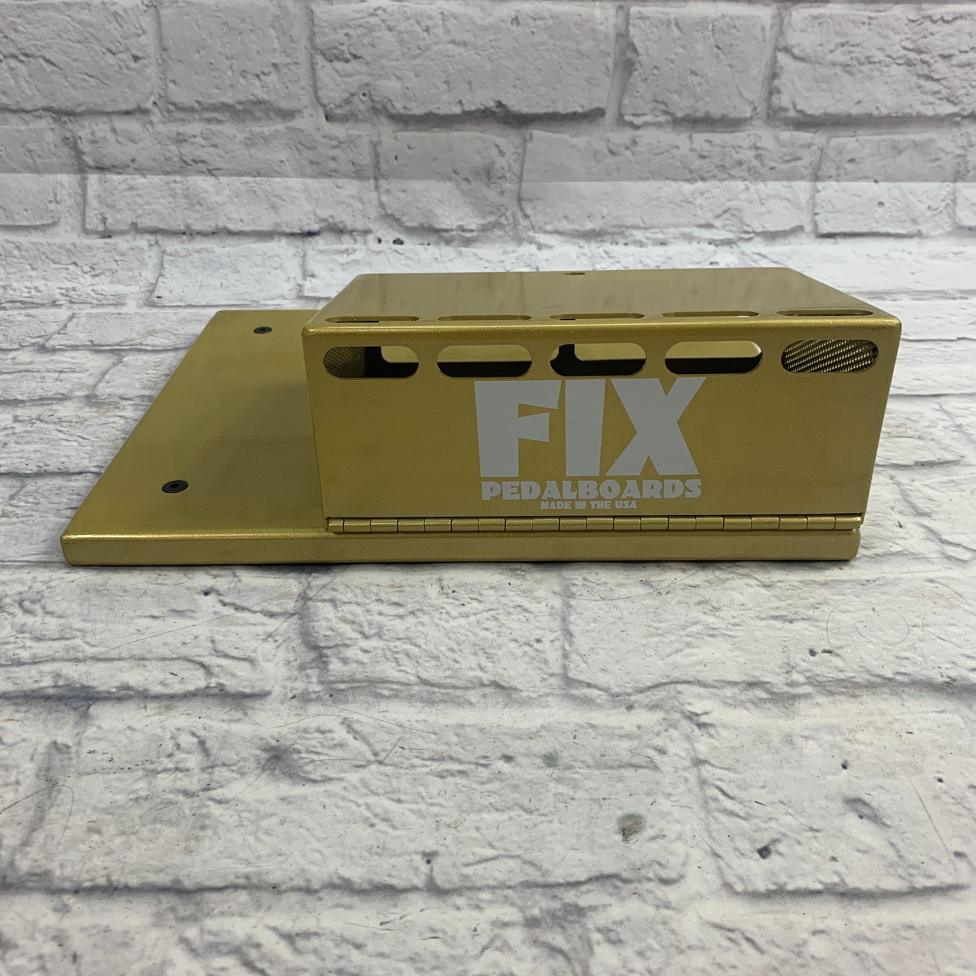 Fix 2 Tier Pedalboard Gold