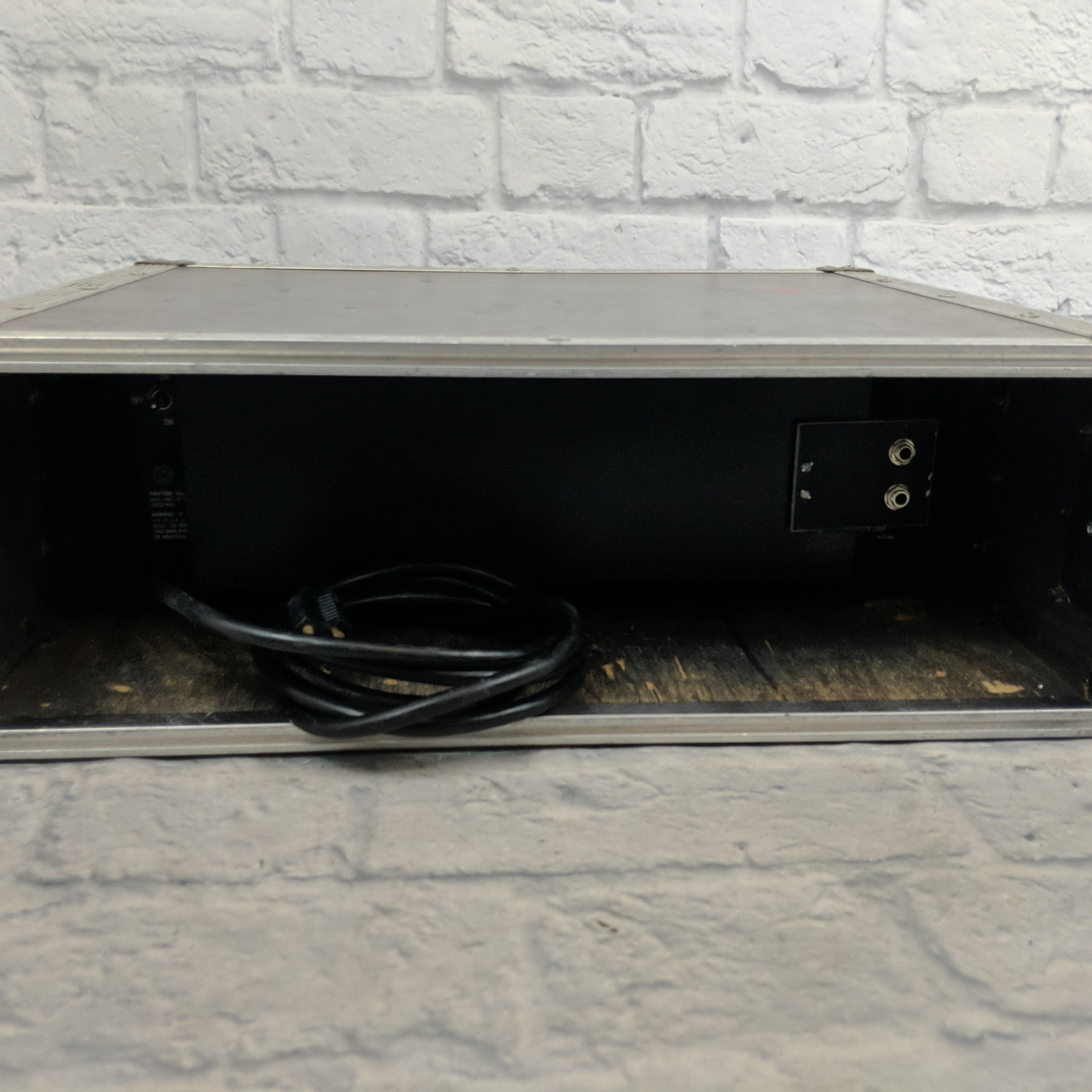 Seymour Duncan Research Biamp 8000 in Road Case