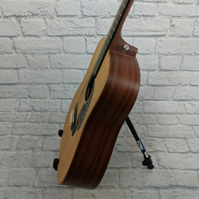 Lucero LC-100 Classical Acoustic Guitar
