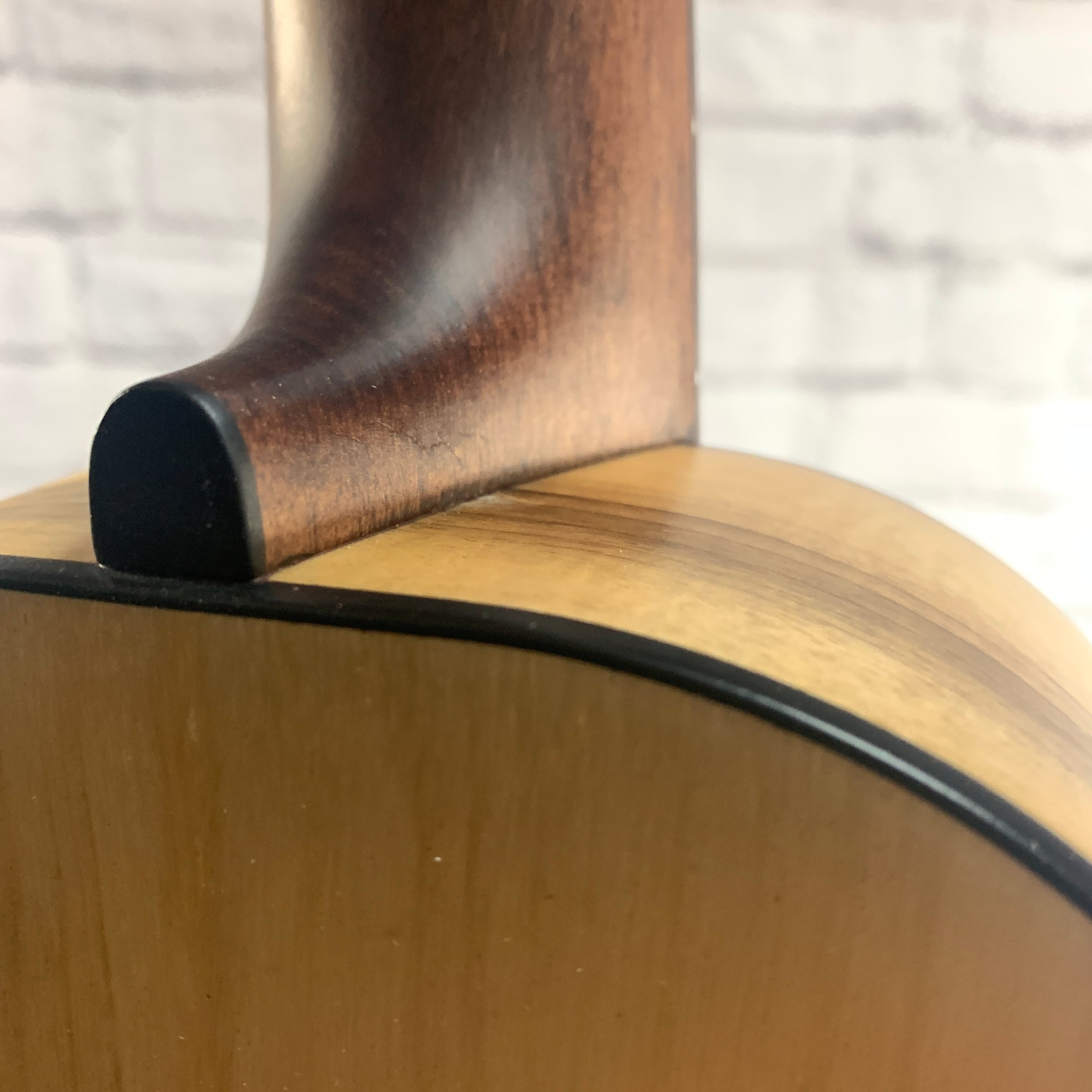 Breedlove Ex CU S Concert Ukulele