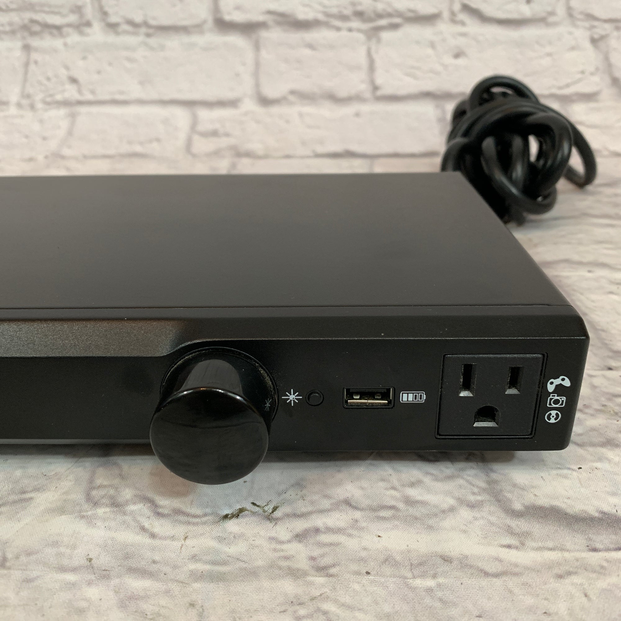 Panamax M4300PM Power Conditioner Evolution Music