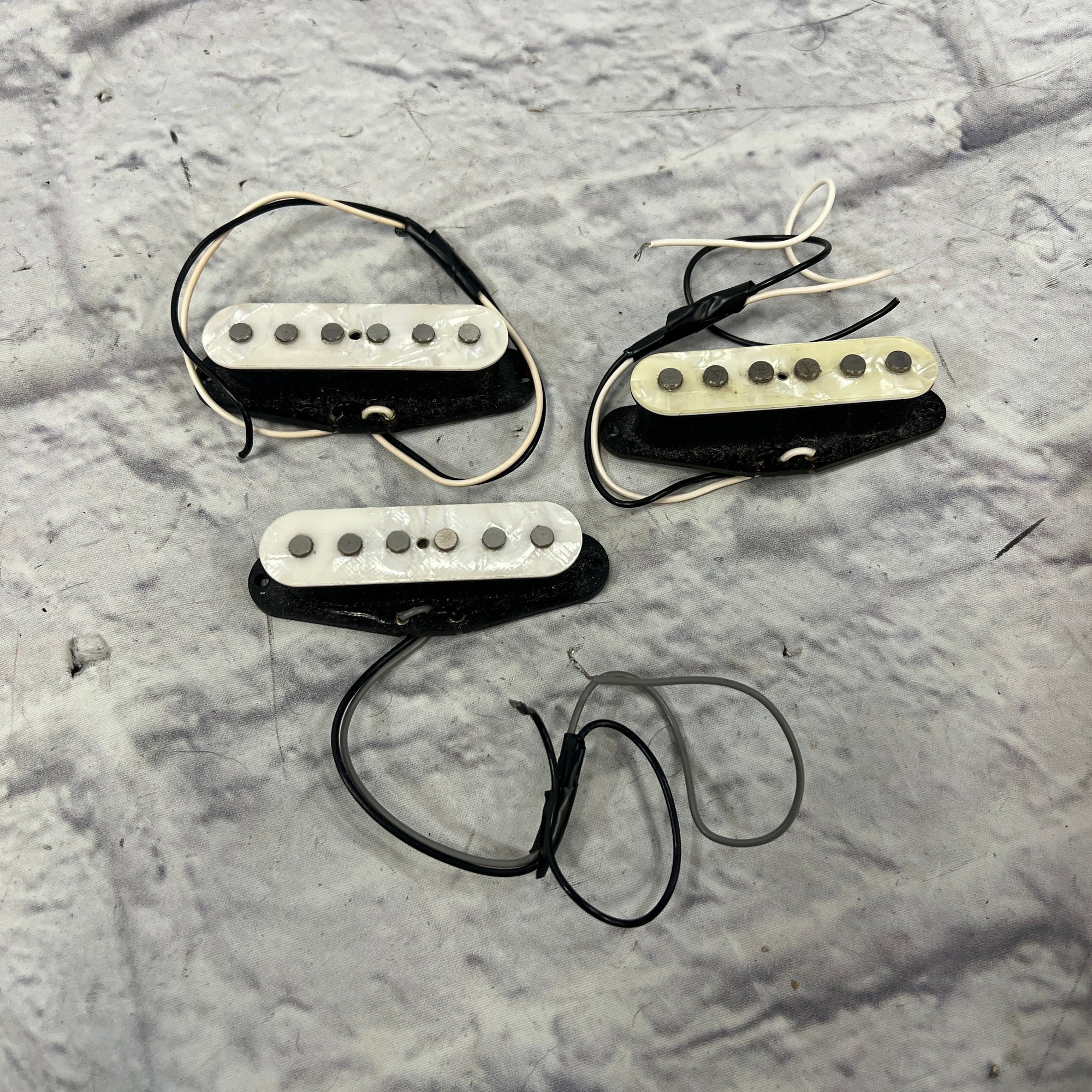 Rio Grande Strat Pickup Set with Pearl Tops