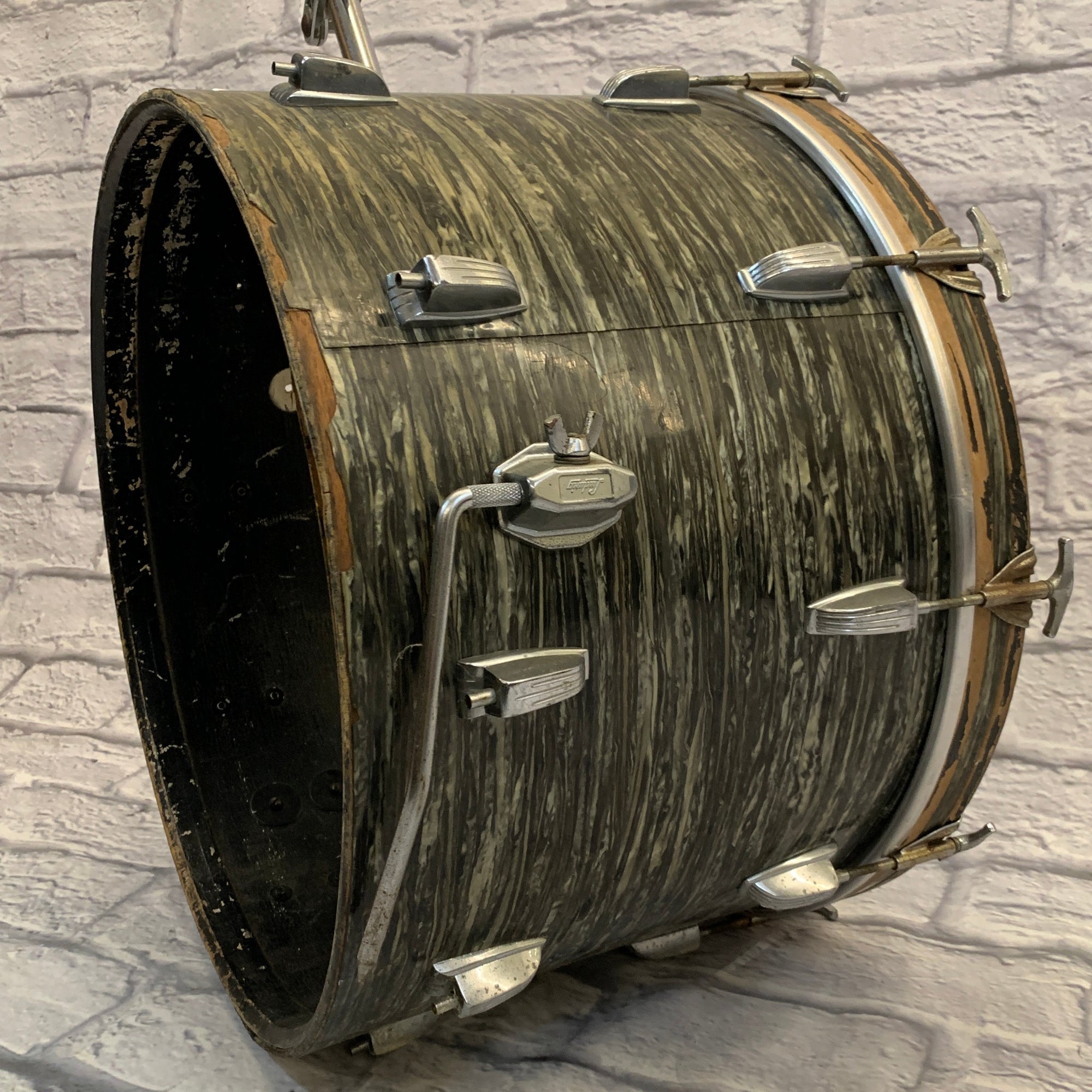 1960s Ludwig 22" Bass Drum w/ Tom Mount Black Oyster Pearl
