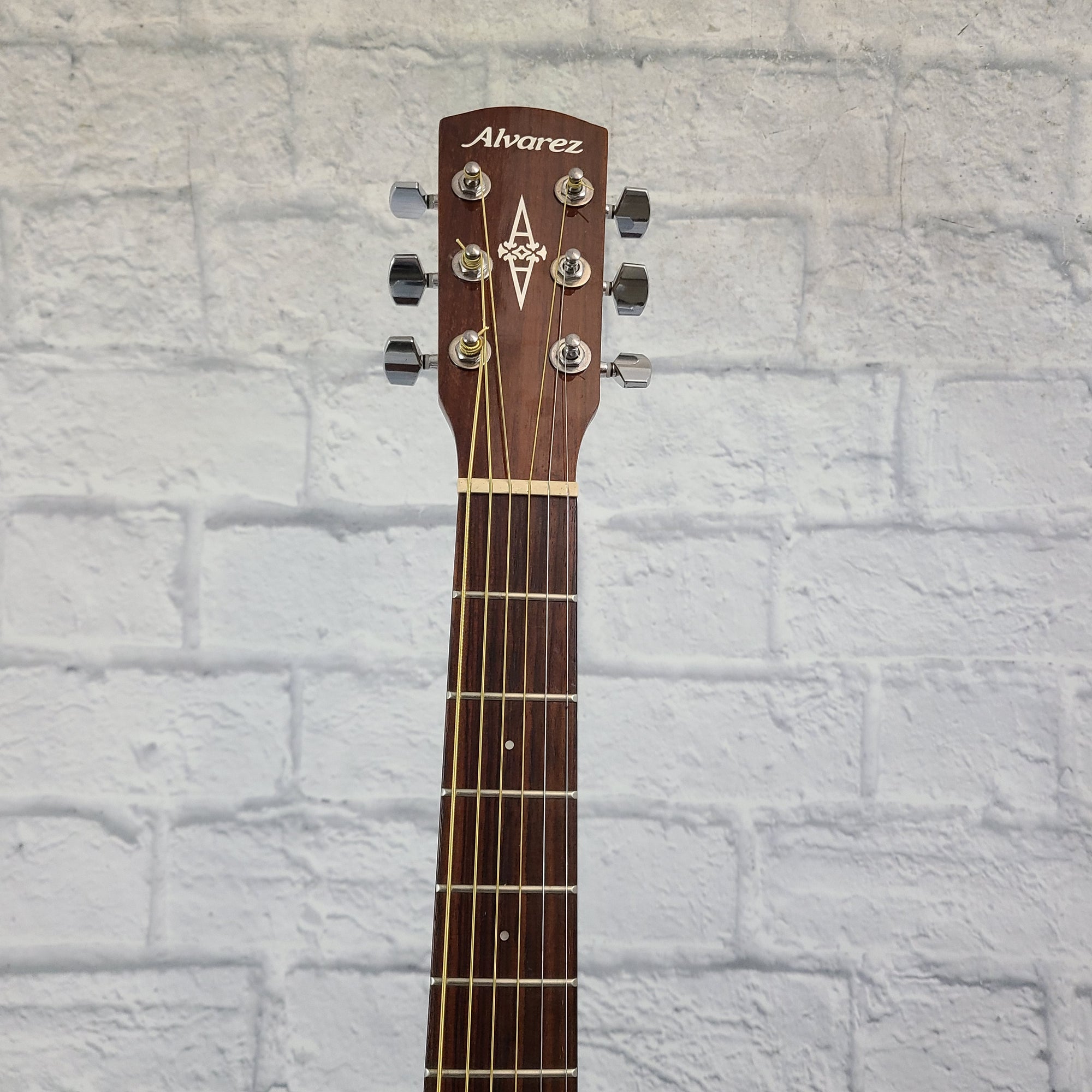 Alvarez RD260CESB Concert Acoustic Guitar
