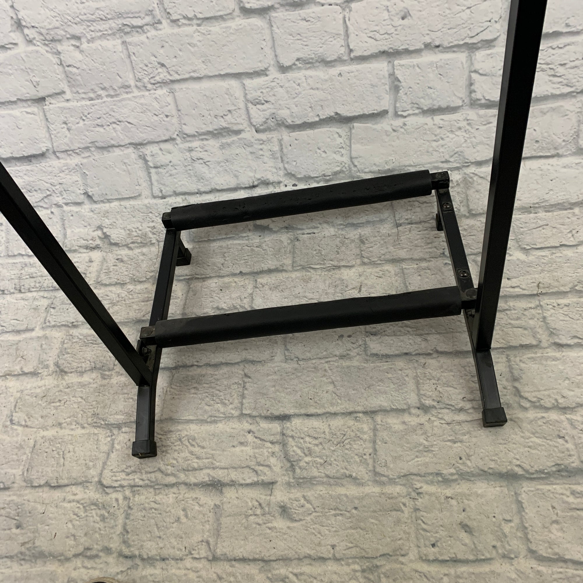 Proline Three-Guitar Floor Stand
