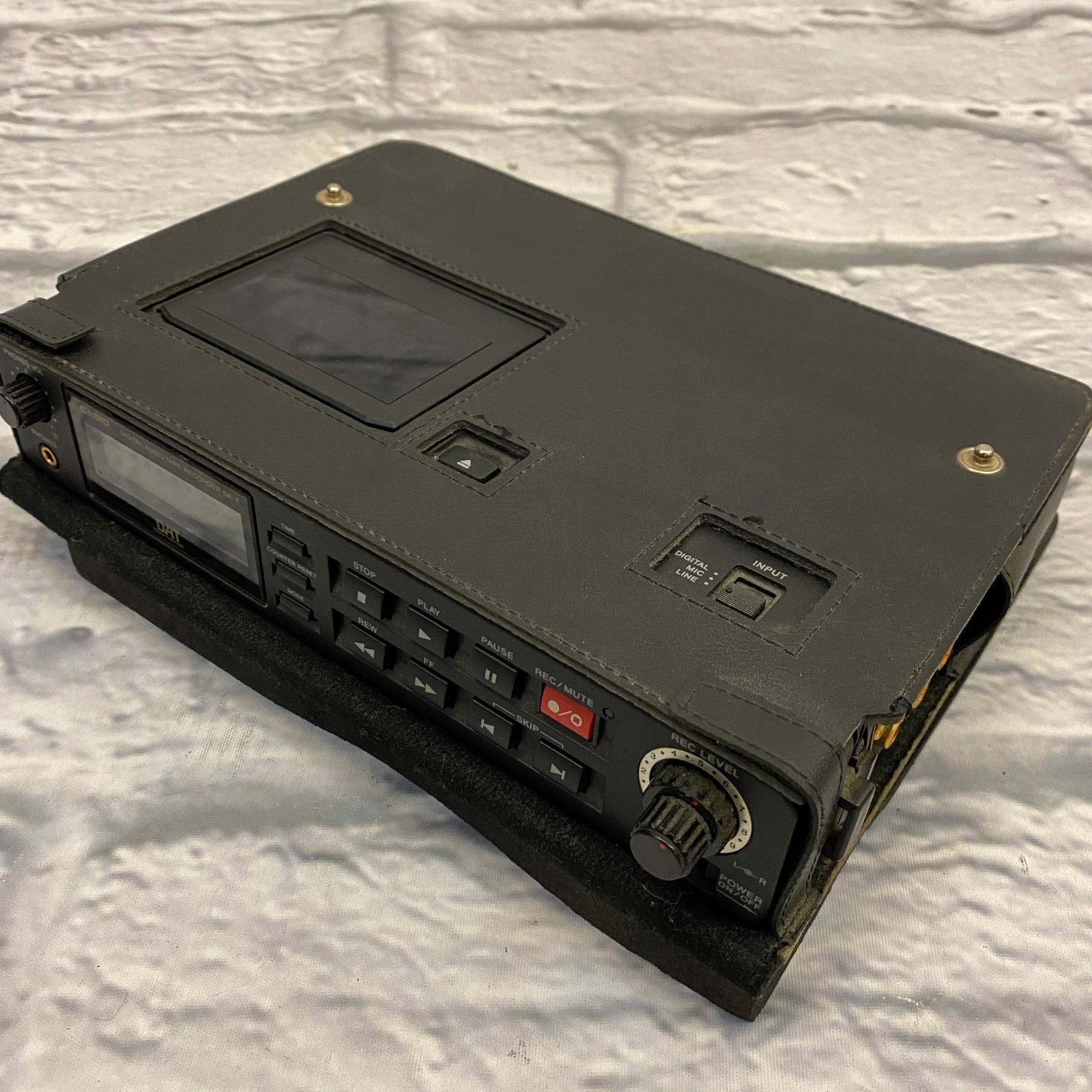Casio DA-7 DAT Portable Digital Recorder - Evolution Music