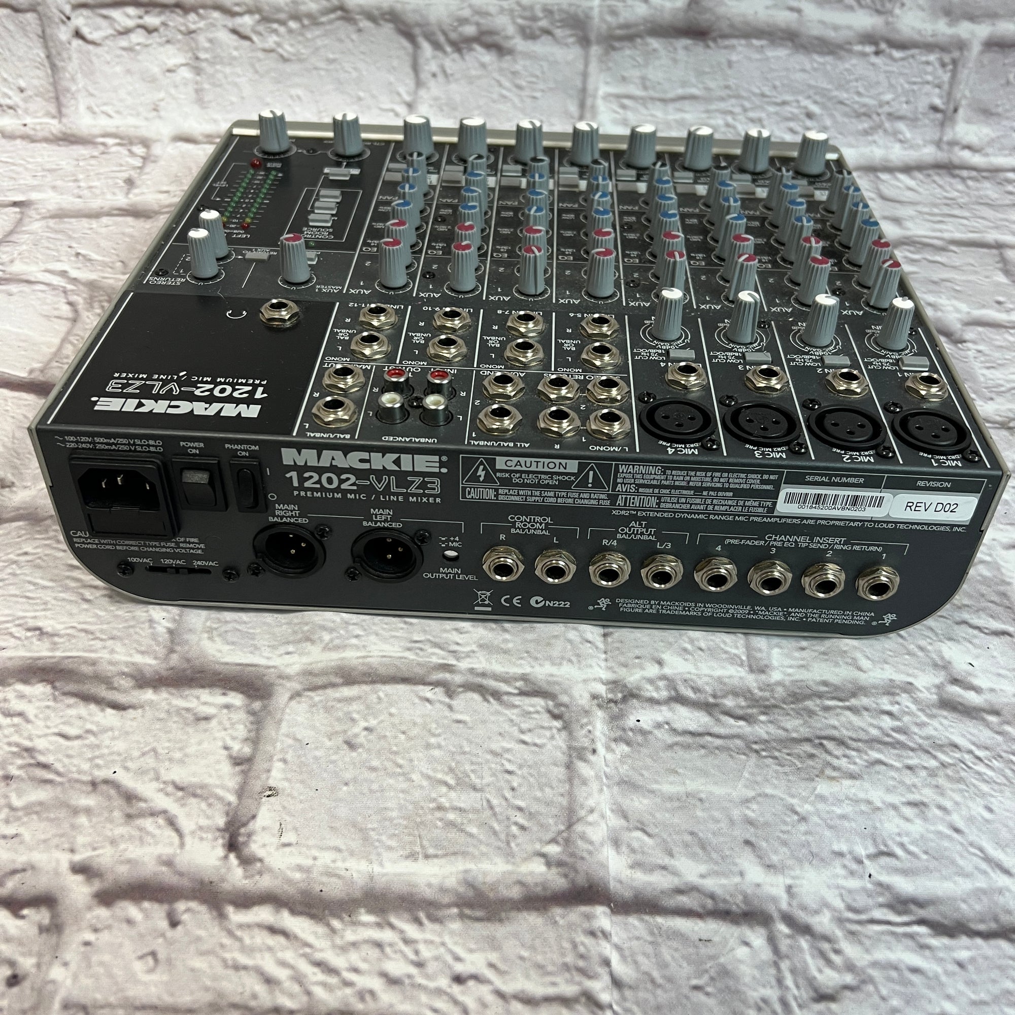Mackie 1202VLZ3 12-Channel Mixer