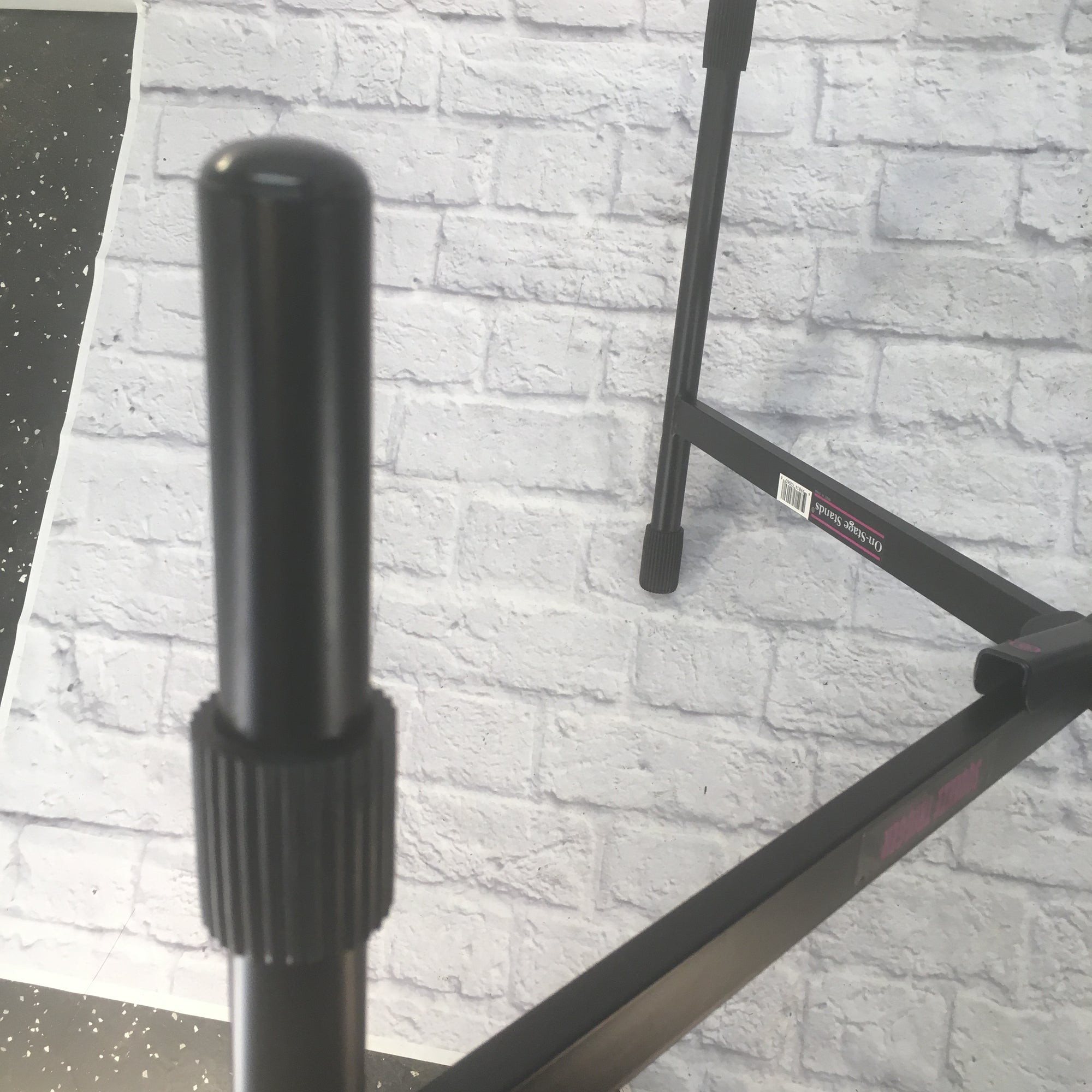 On-Stage Keyboard KS8390 Lok-Tight Quiksqueeze X Stand