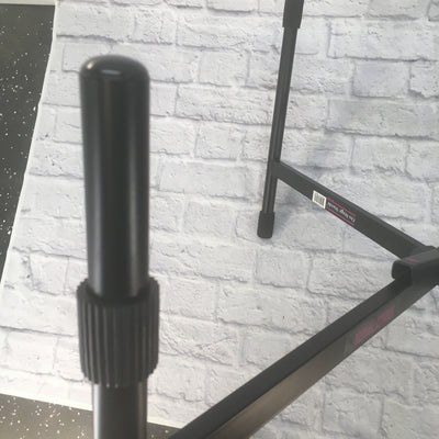 On-Stage Keyboard KS8390 Lok-Tight Quiksqueeze X Stand