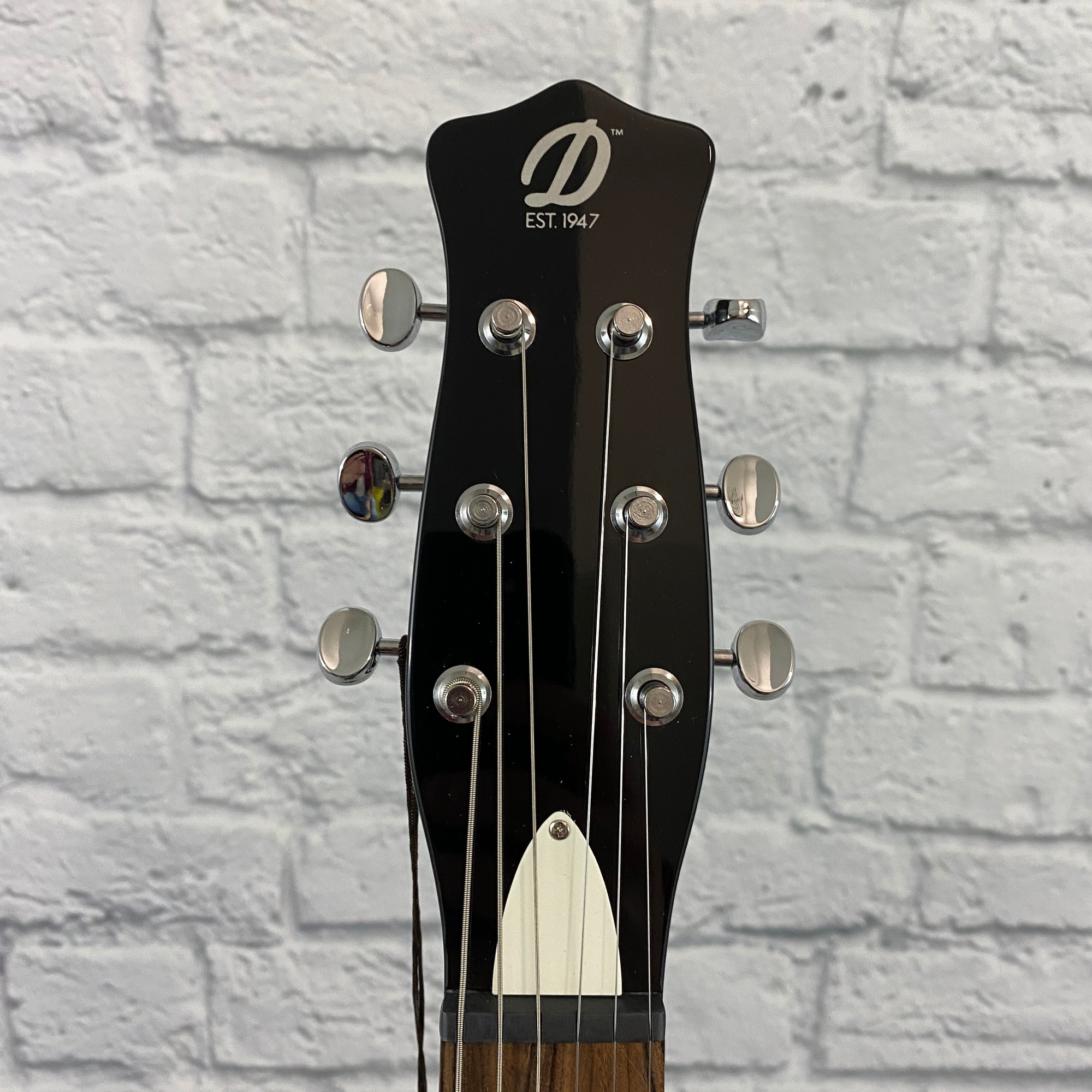 Danelectro 64XT Electric Guitar - 3 Tone Burst