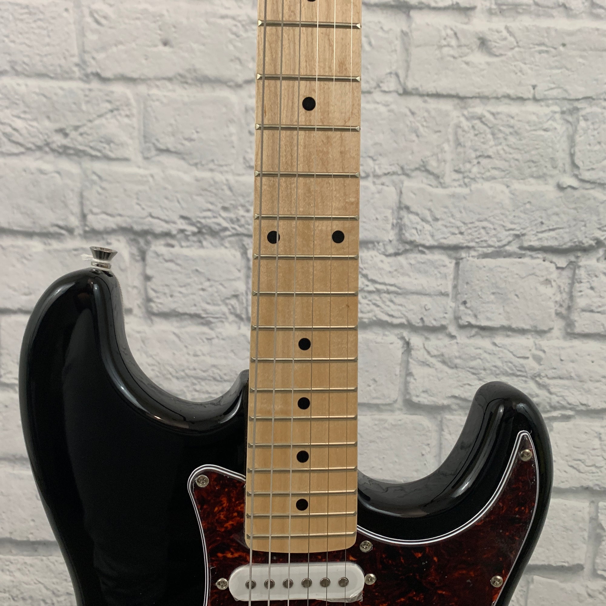 Nashville Guitar Works 135 Double Cutaway - Black, Maple Fretboard