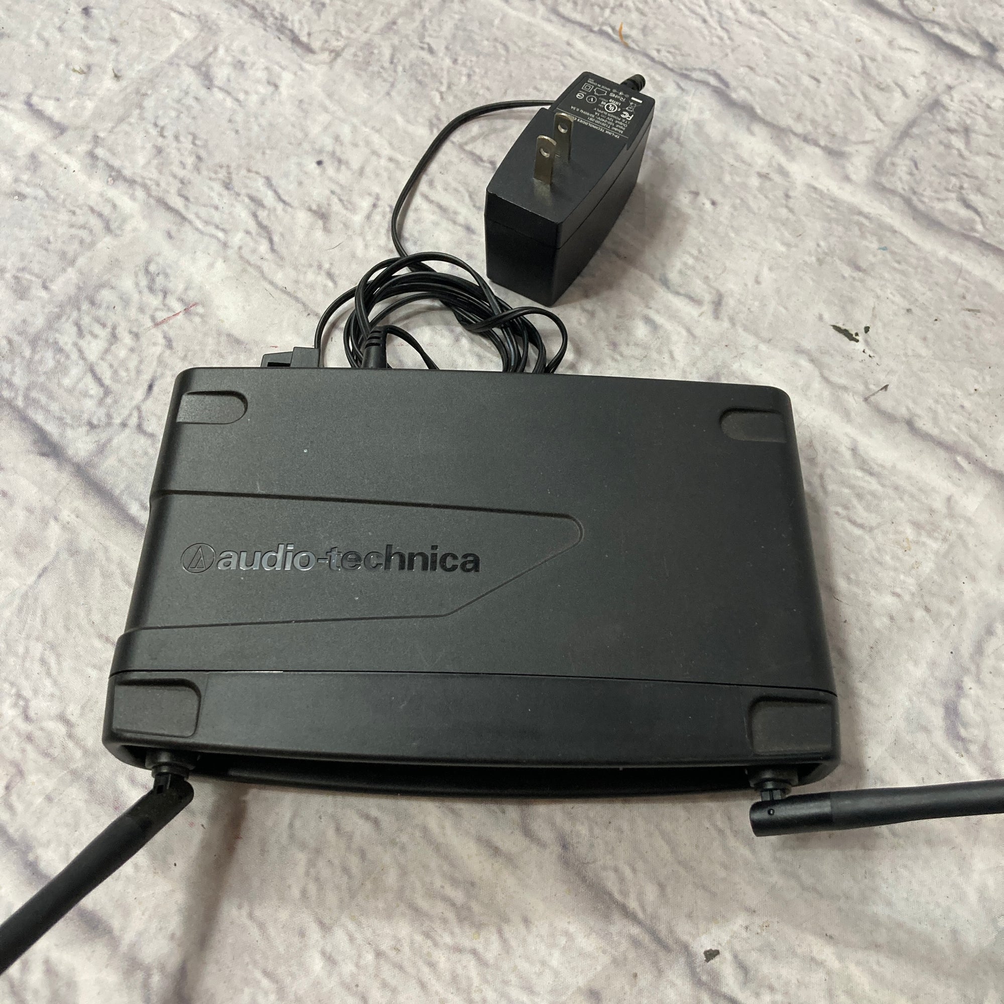 Audio-Technica ATW-R1100 Receiver