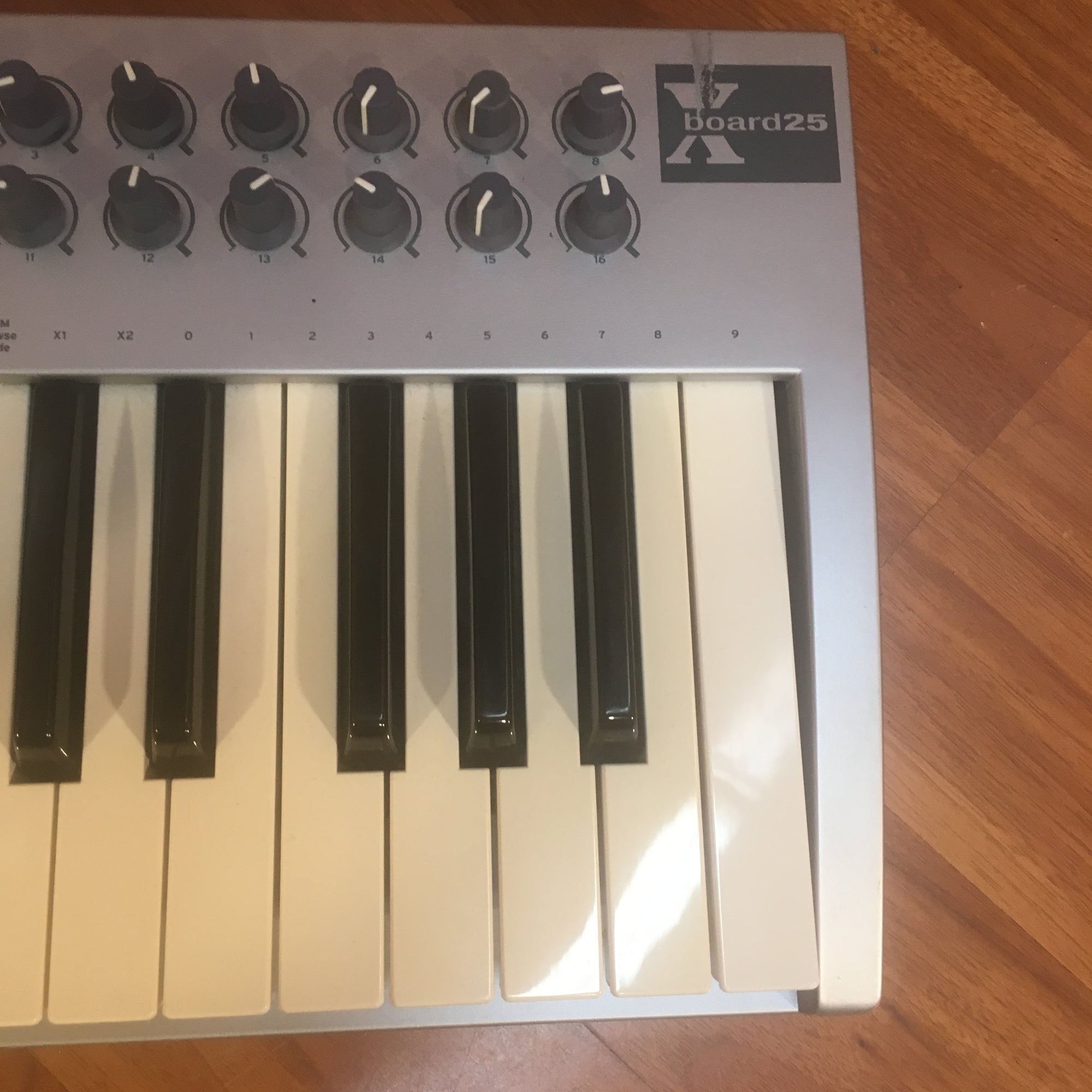 E-MU Xboard 25 USB Midi Keyboard Controller EM7700 for sale