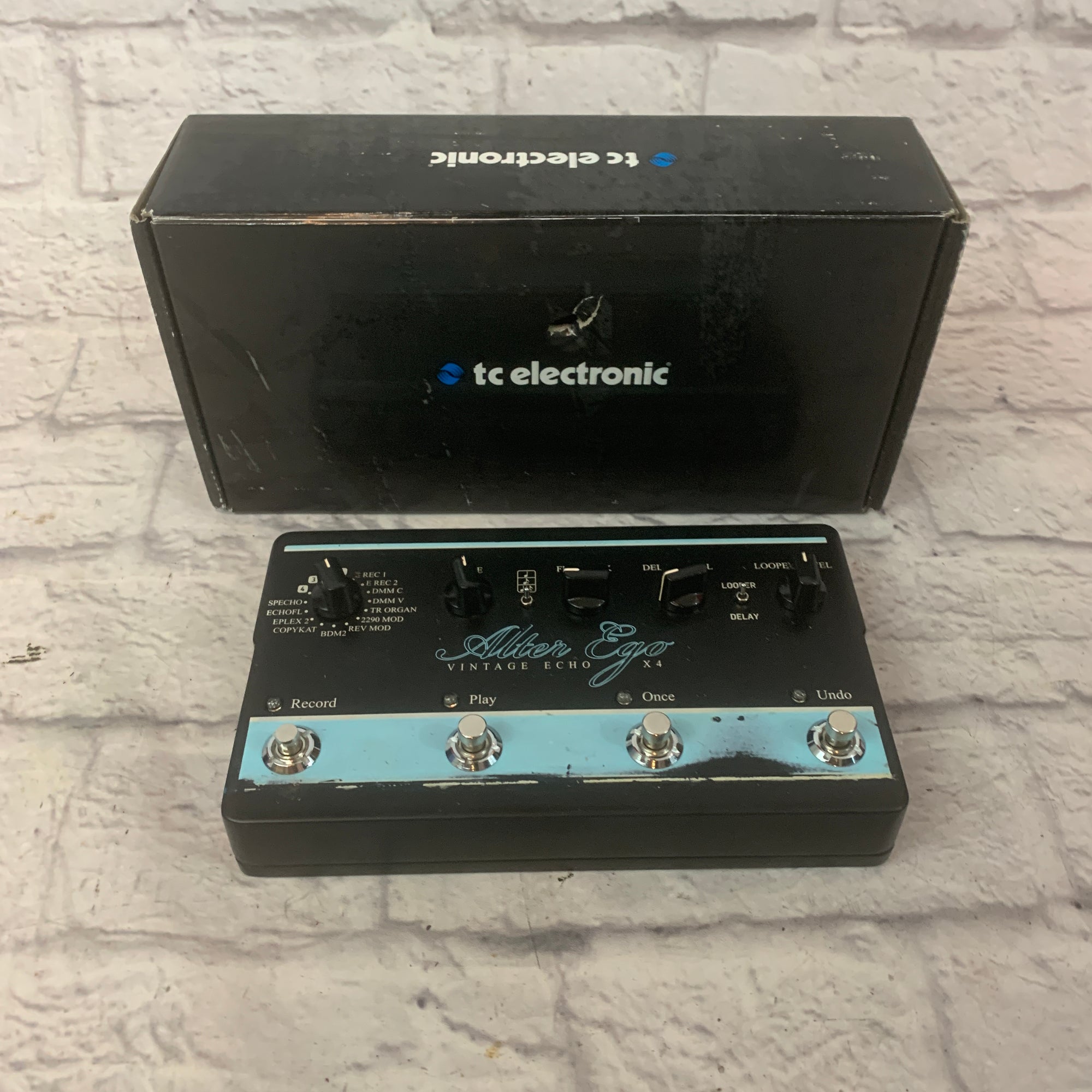 TC Electronic Alter Ego X4 Effect Pedal