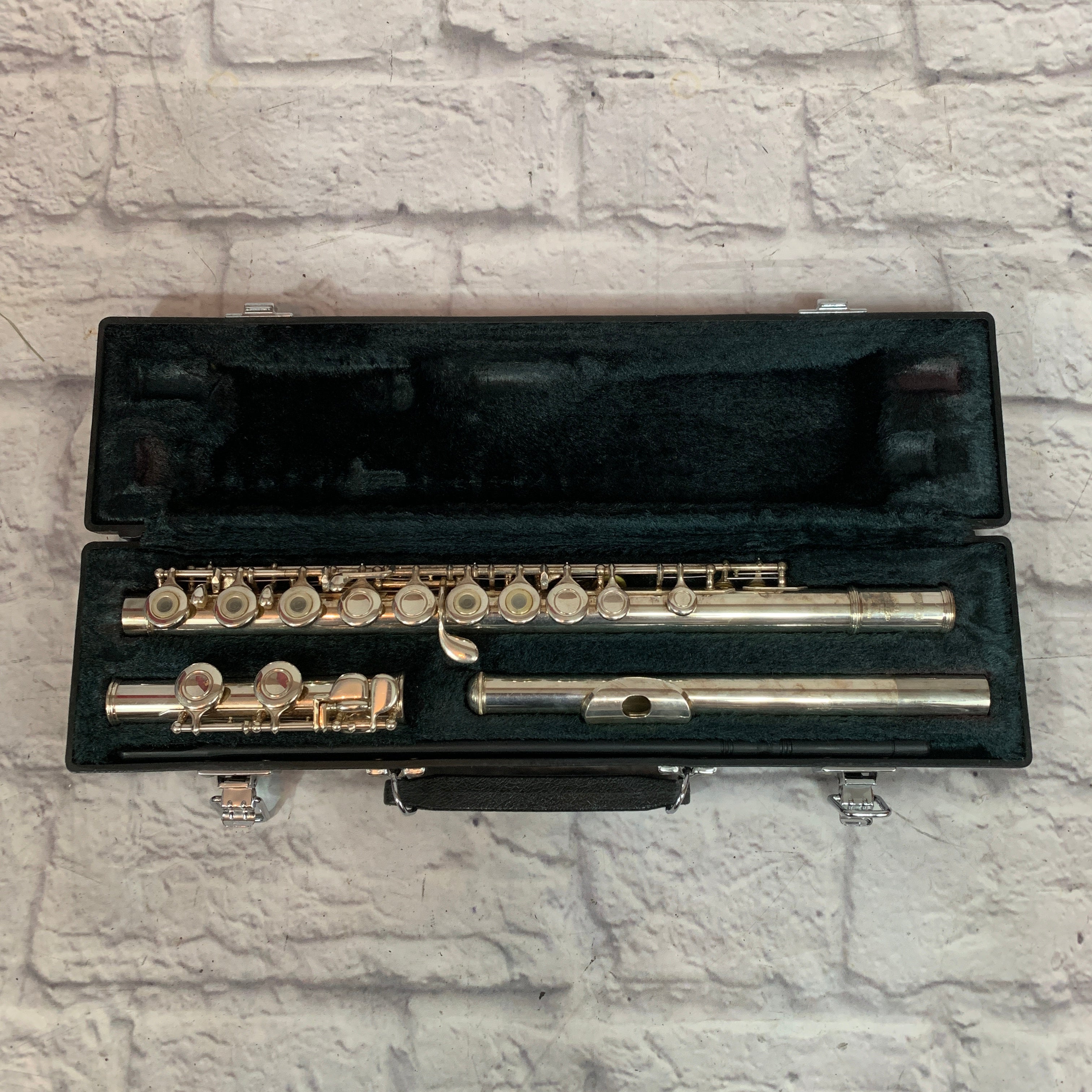 Yamaha 281 Open Hole Flute w/ Case - Evolution Music