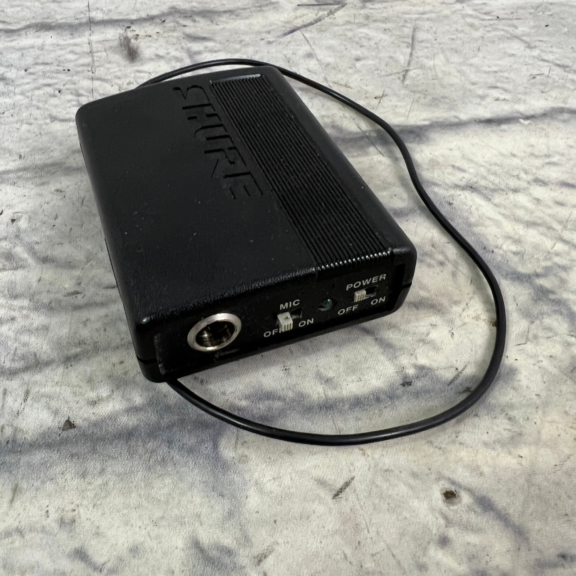 Shure L11-CT 208.000 MHZ Wireless Transmitter Pack