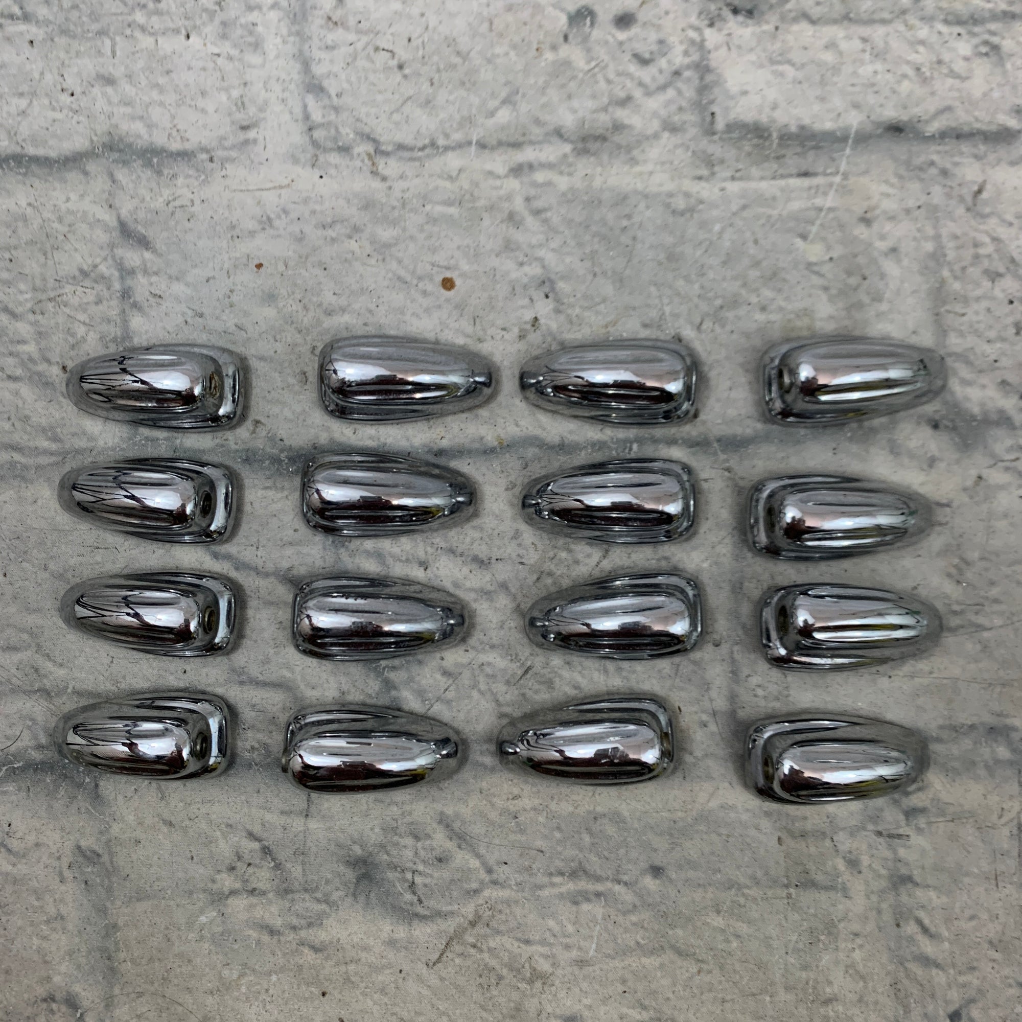 Slingerland Lug Set of 16 w/ Hardware