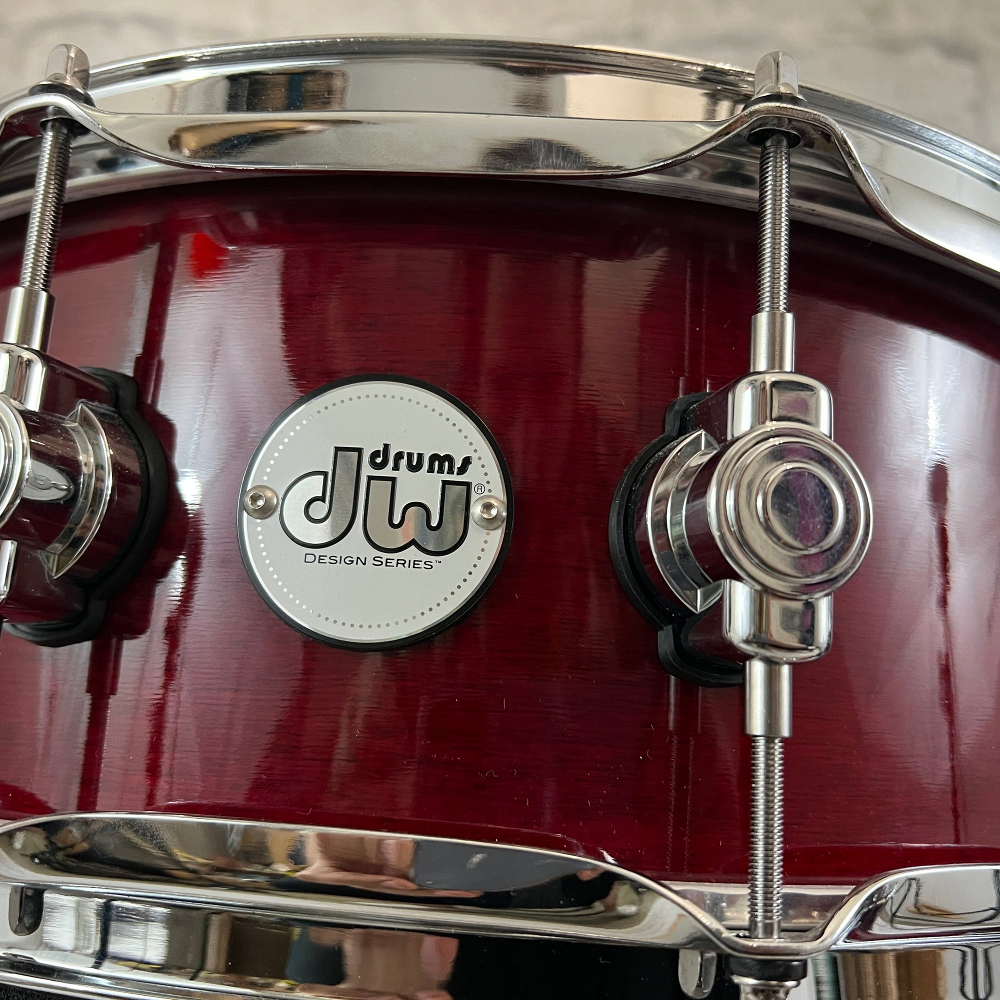 DW Design Series Drum Kit - Cherry Stain 8x10 / 9x12 / 14x16 / 18x22 / Matching 5.5x14 Snare