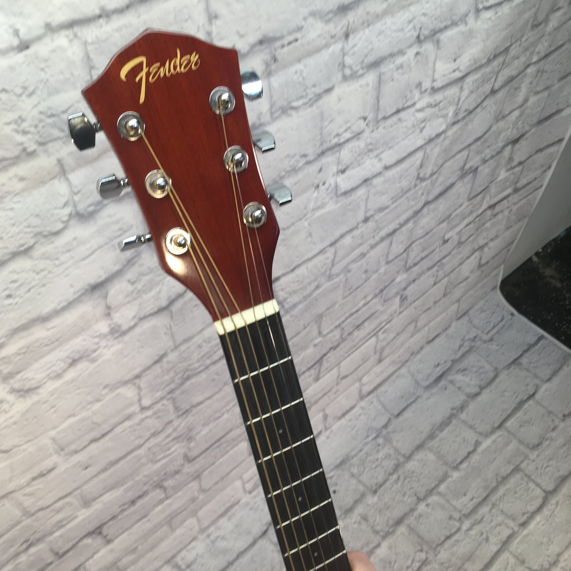 Fender FA-135CE Acoustic Guitar w Built In Pickup and Tuner