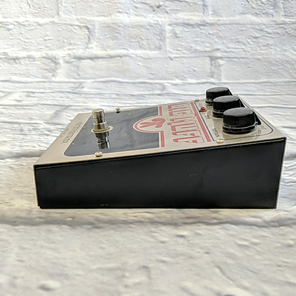 Electro-Harmonix Big Muff NYC Classic V9 - Evolution Music