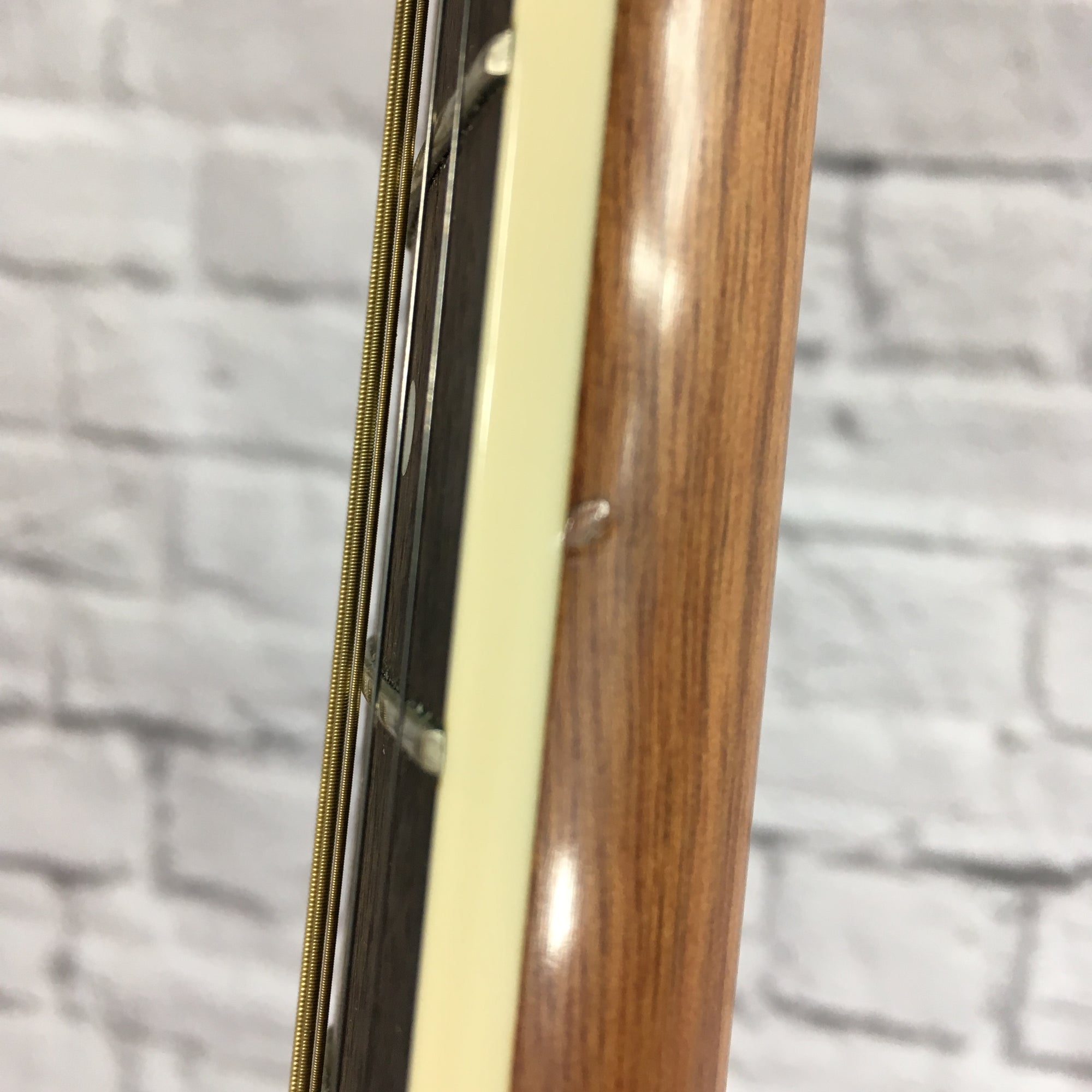 Ovation Celebrity CS257 Acoustic Electric with Hardshell