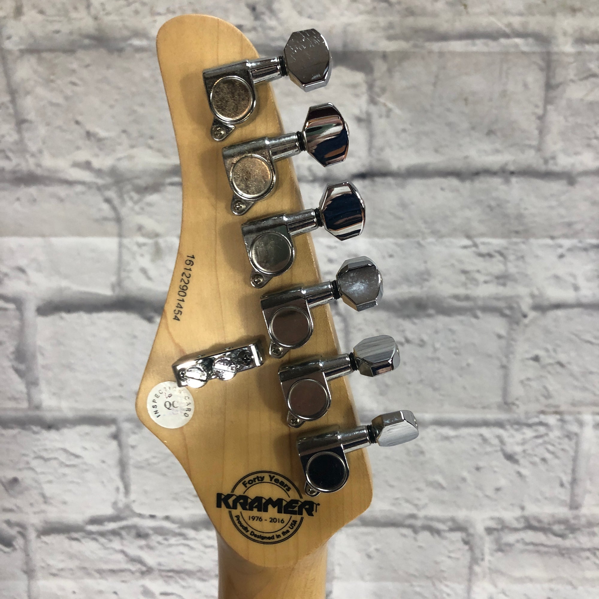 Kramer Limited Edition Pacer Gold Sparkle