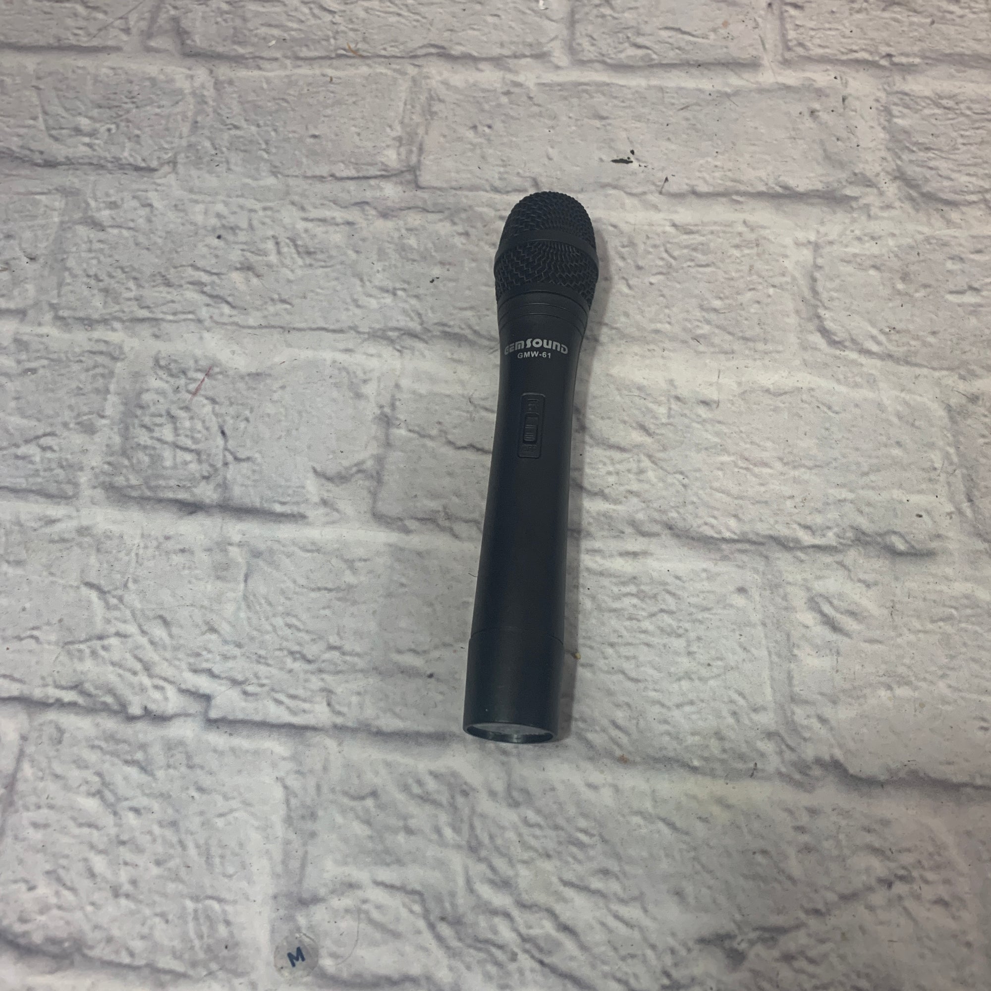 Gem Sound GMW-61 Handheld Wireless Professional Microphones and Receiver