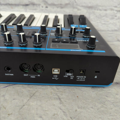 Novation Bass Station II 25-Key Analogue Synthesizer