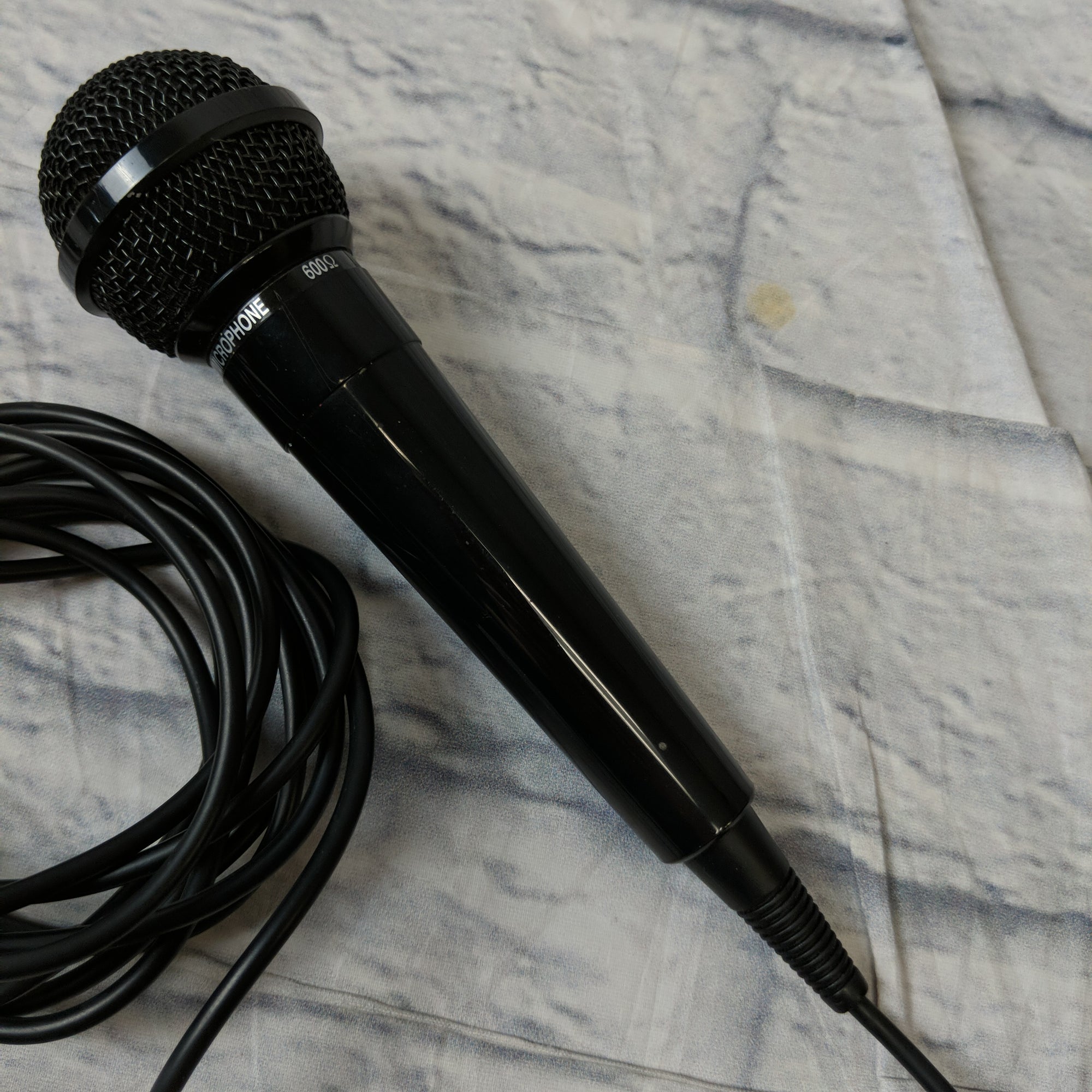 No Name Microphone with quarter inch out attached