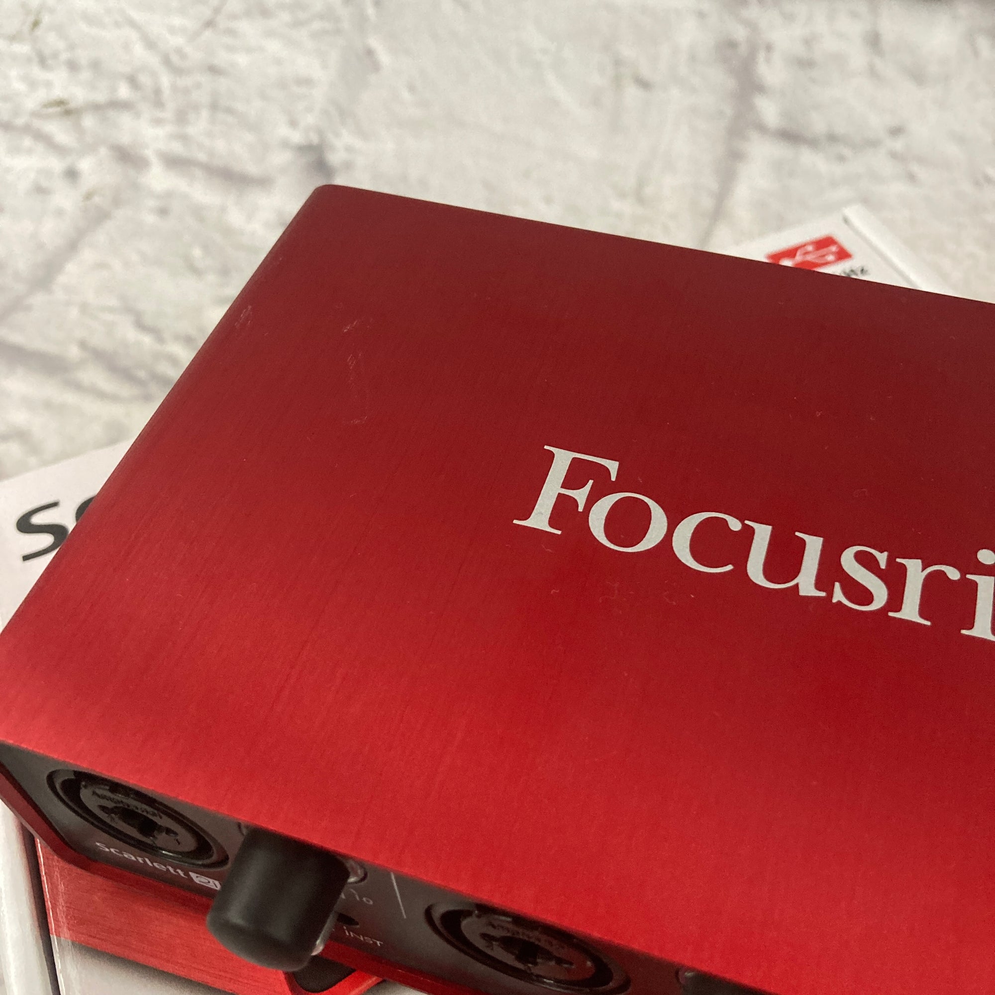 Focusrite 2i2 2nd Gen Interface w/ cable