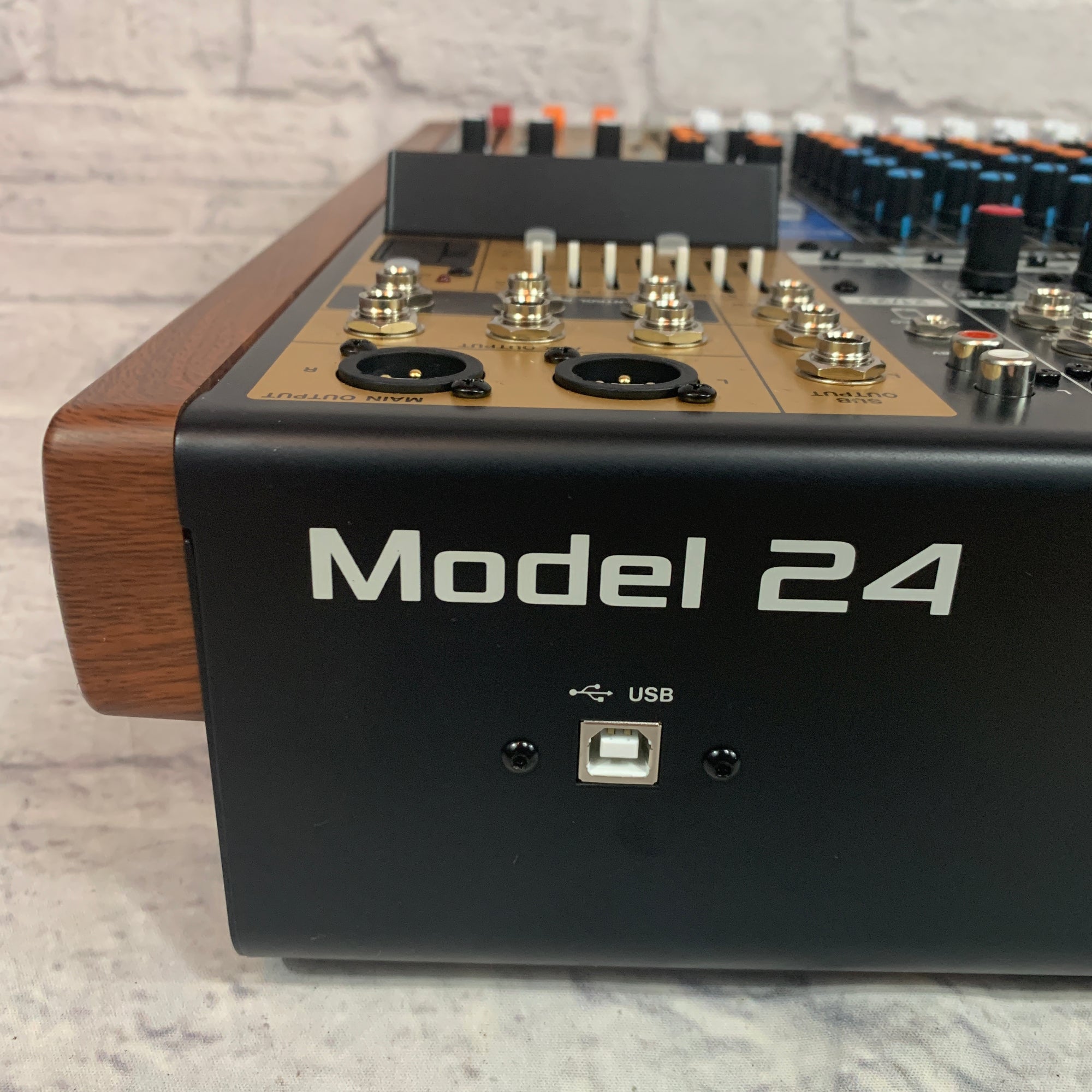 Tascam Model 24 Mixer/Interface/Recorder