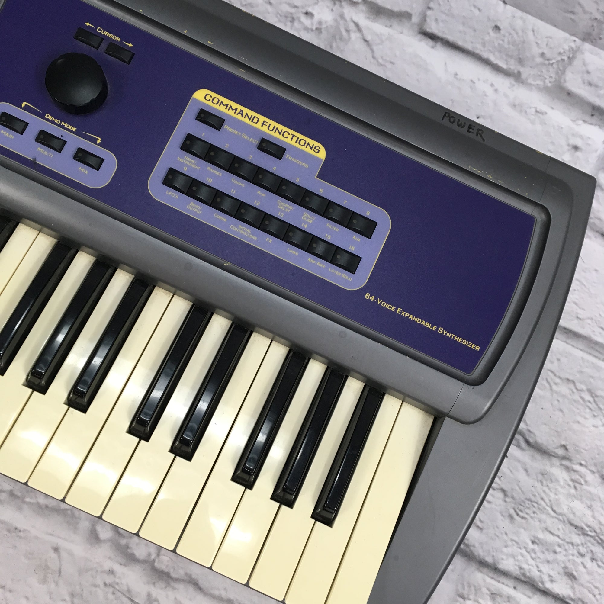 E-MU MK-6 Mo'Phatt Keys 64-Voice Expandable Synthesizer