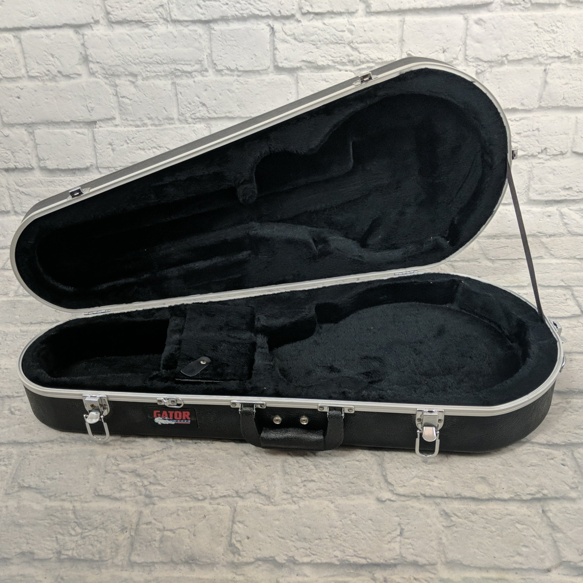 Gator Cases Deluxe ABS Molded Case for Mandolins Fits Both 'A' and 'F' Style GC-MANDOLIN