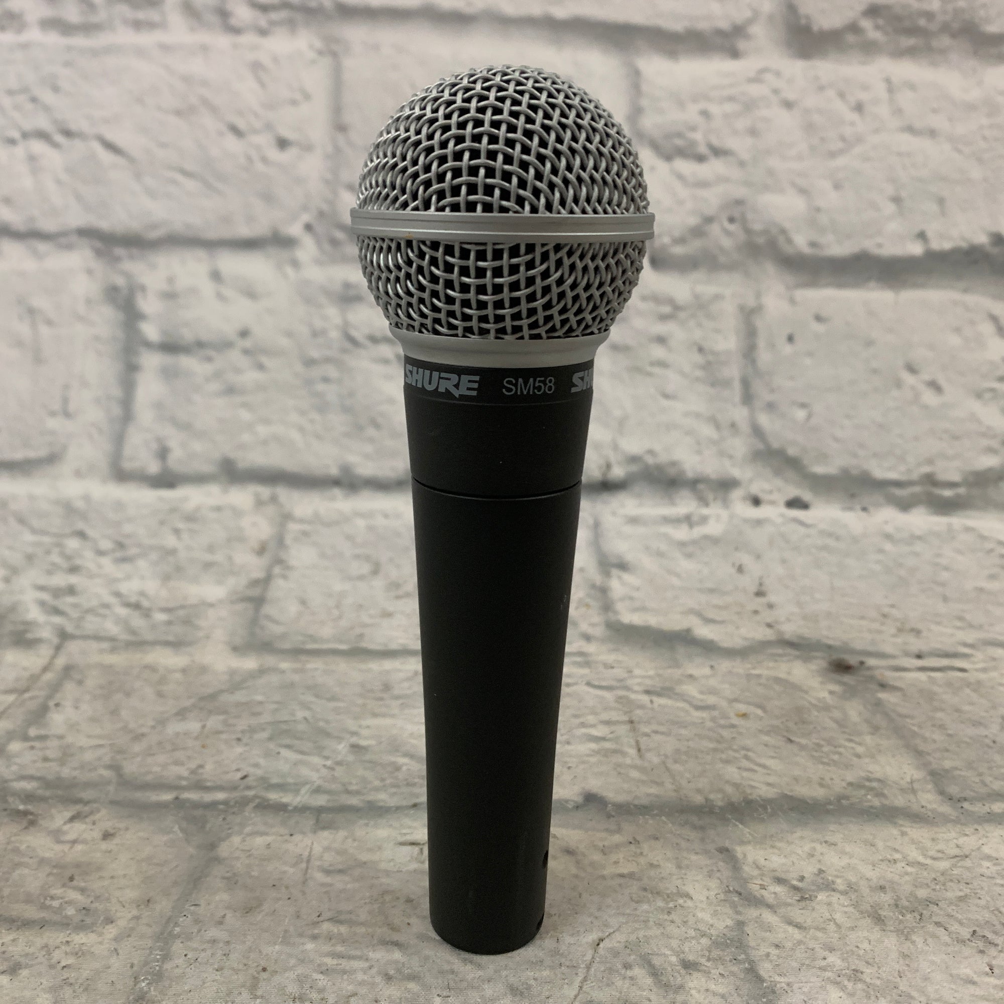 Shure SM58 Dynamic Microphone