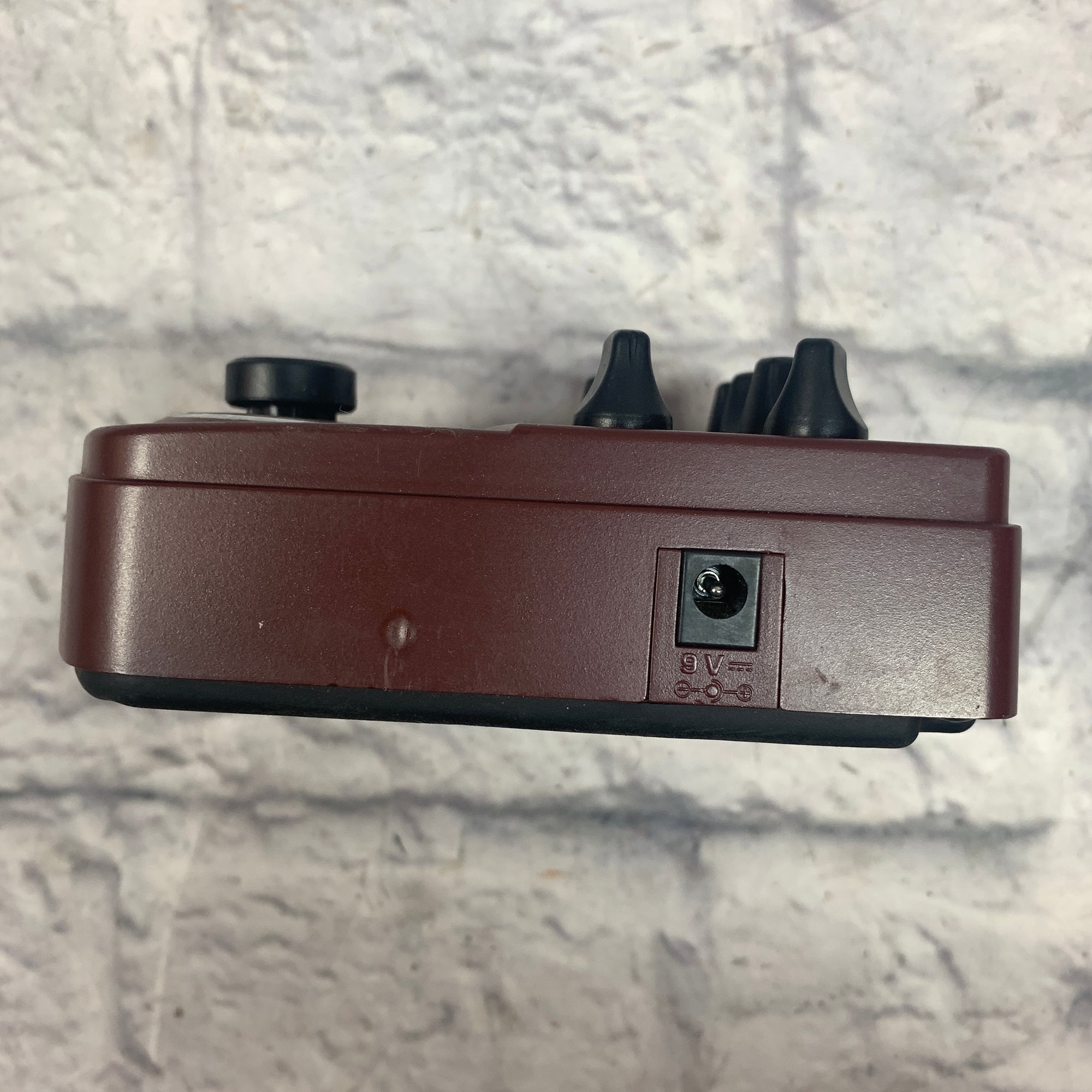 Behringer V-Tone ADI 21 Acoustic Modeler