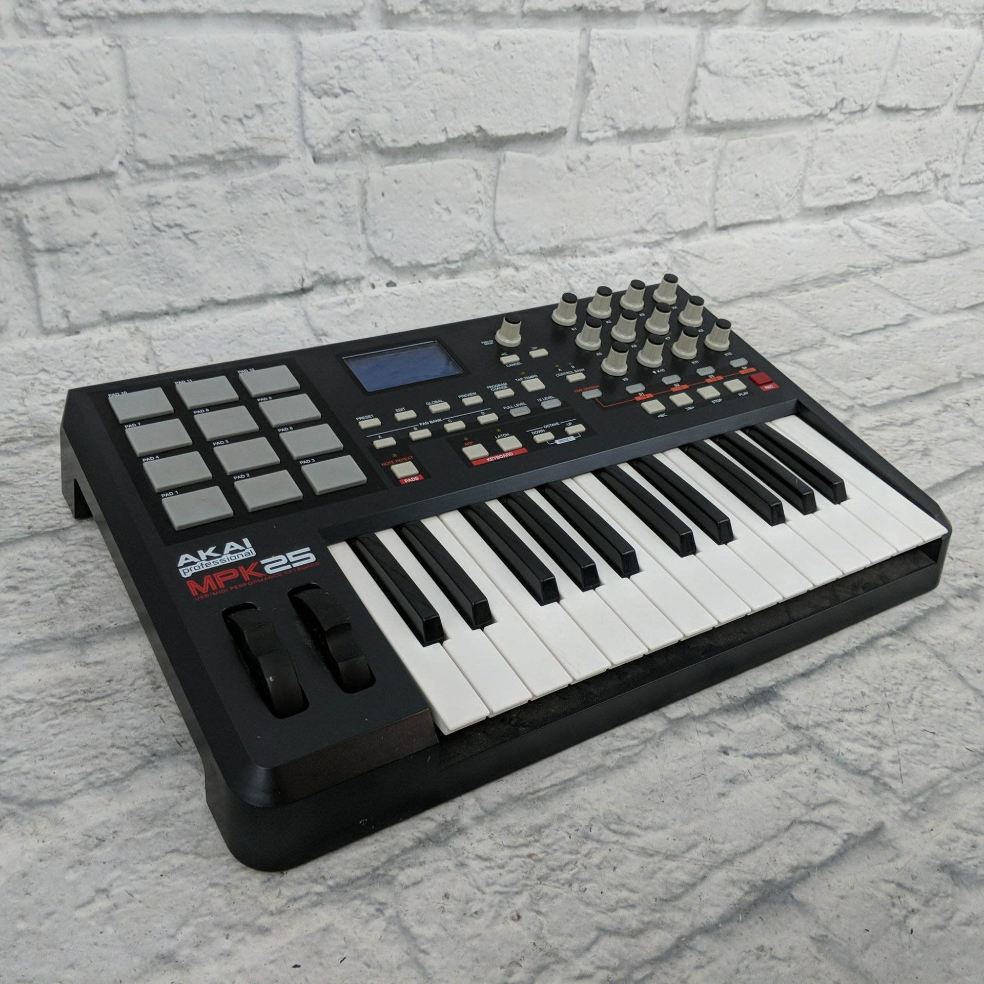 Akai Professional MPK25 Keyboard Midi Controller