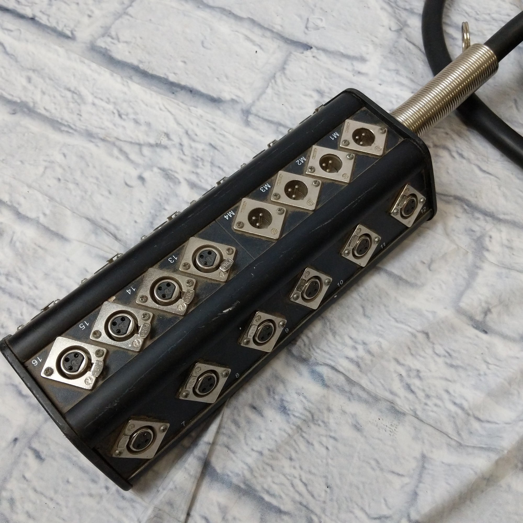 Unknown 16 x 4 Channel 100' Snake with Cool Trapezoidal Input Box