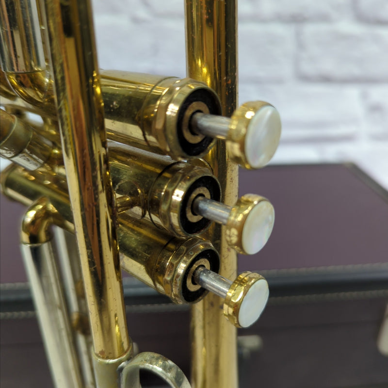 Getzen Instruments Getzen 300 Series Trumpet with Brand New Case - Evolution Music