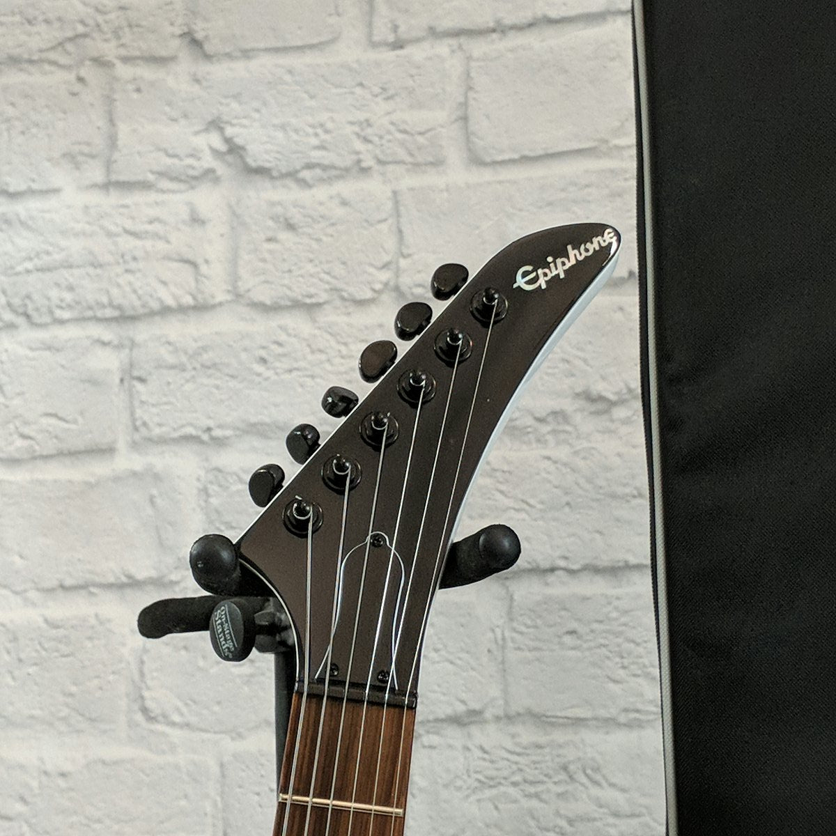 Epiphone 1984 Explorer EMG with Case 2019 Model