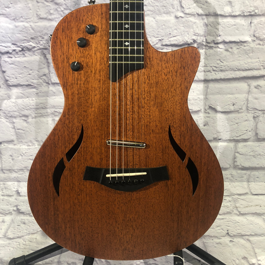 Taylor T5Z Classic Acoustic Electric Guitar