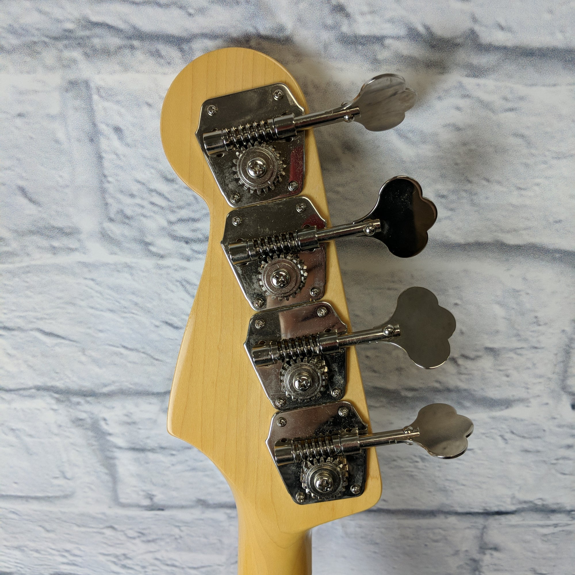 Fender Jazz Bass 2004 w/gig bag R084793