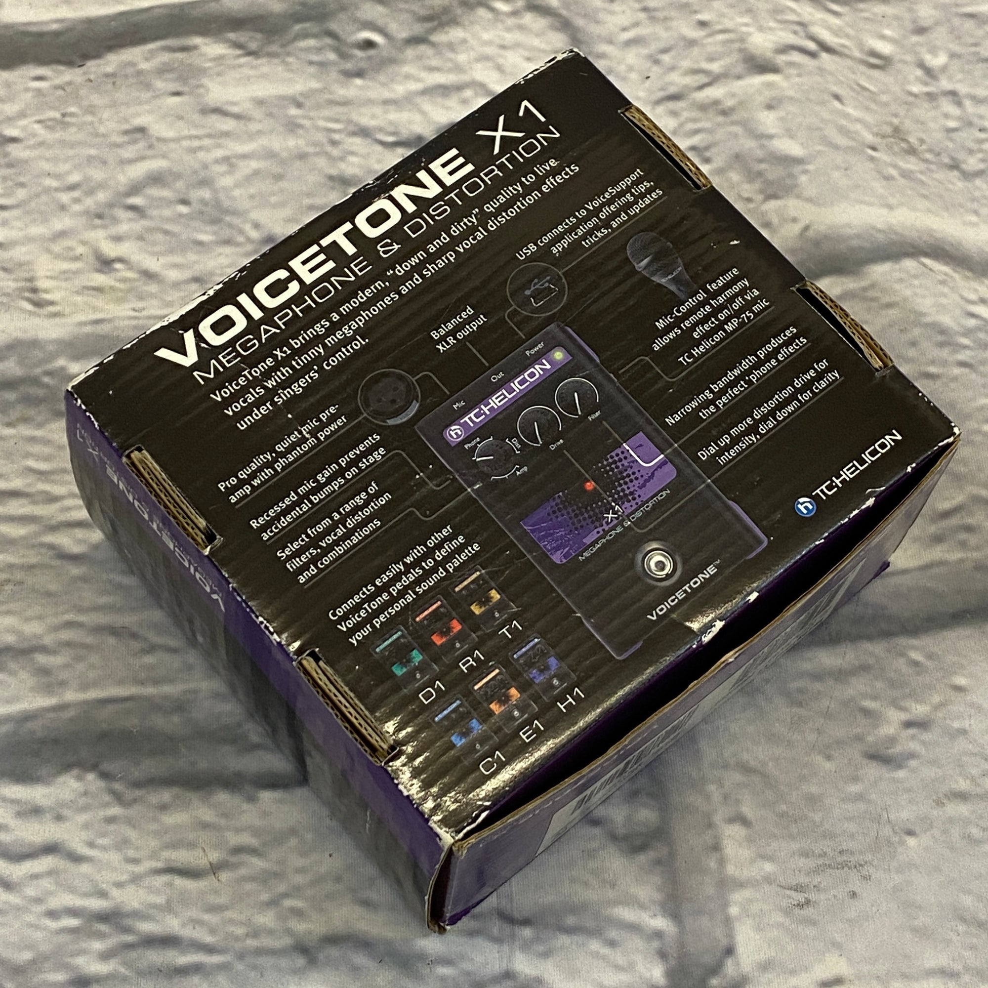 TC Helicon Voicetone X1 Megaphone and Distortion Vocal Effect