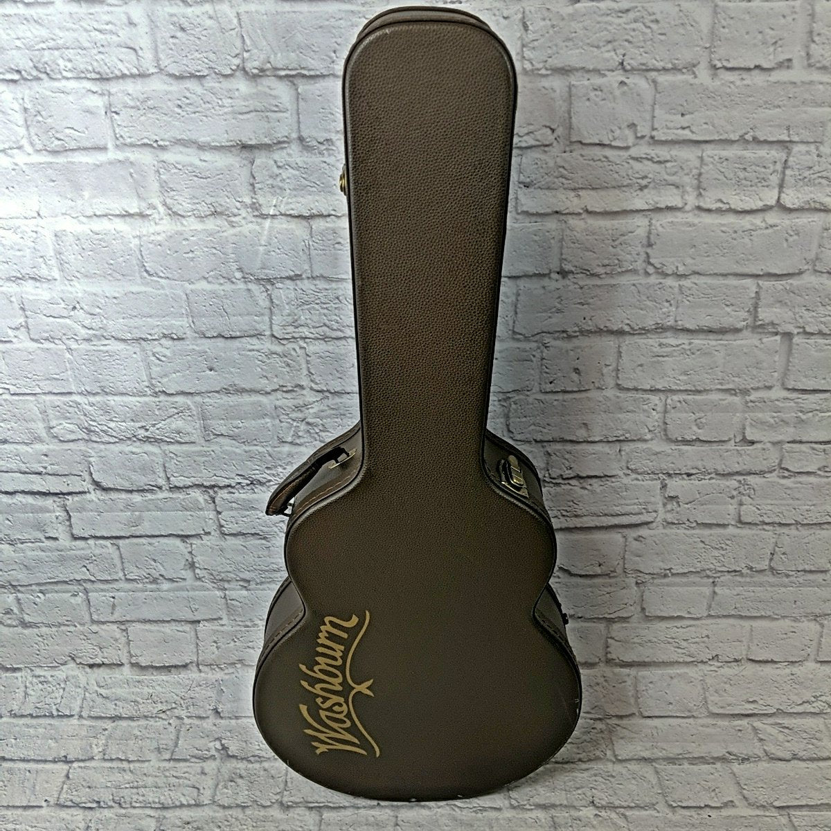 Washburn WJ40SCE Jumbo Acoustic Guitar With Hardshell Case