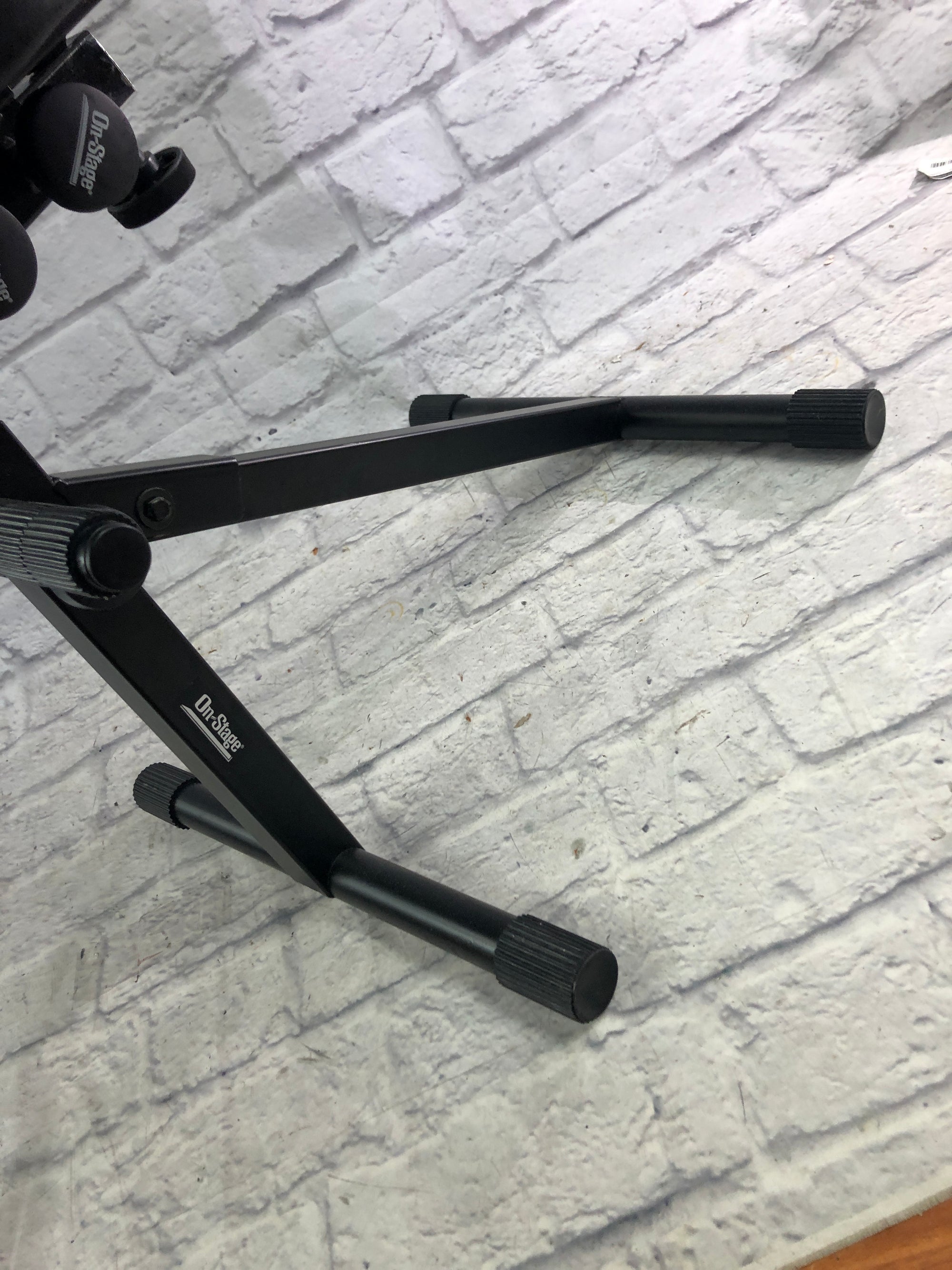 On-Stage DT8500 Throne with Backrest